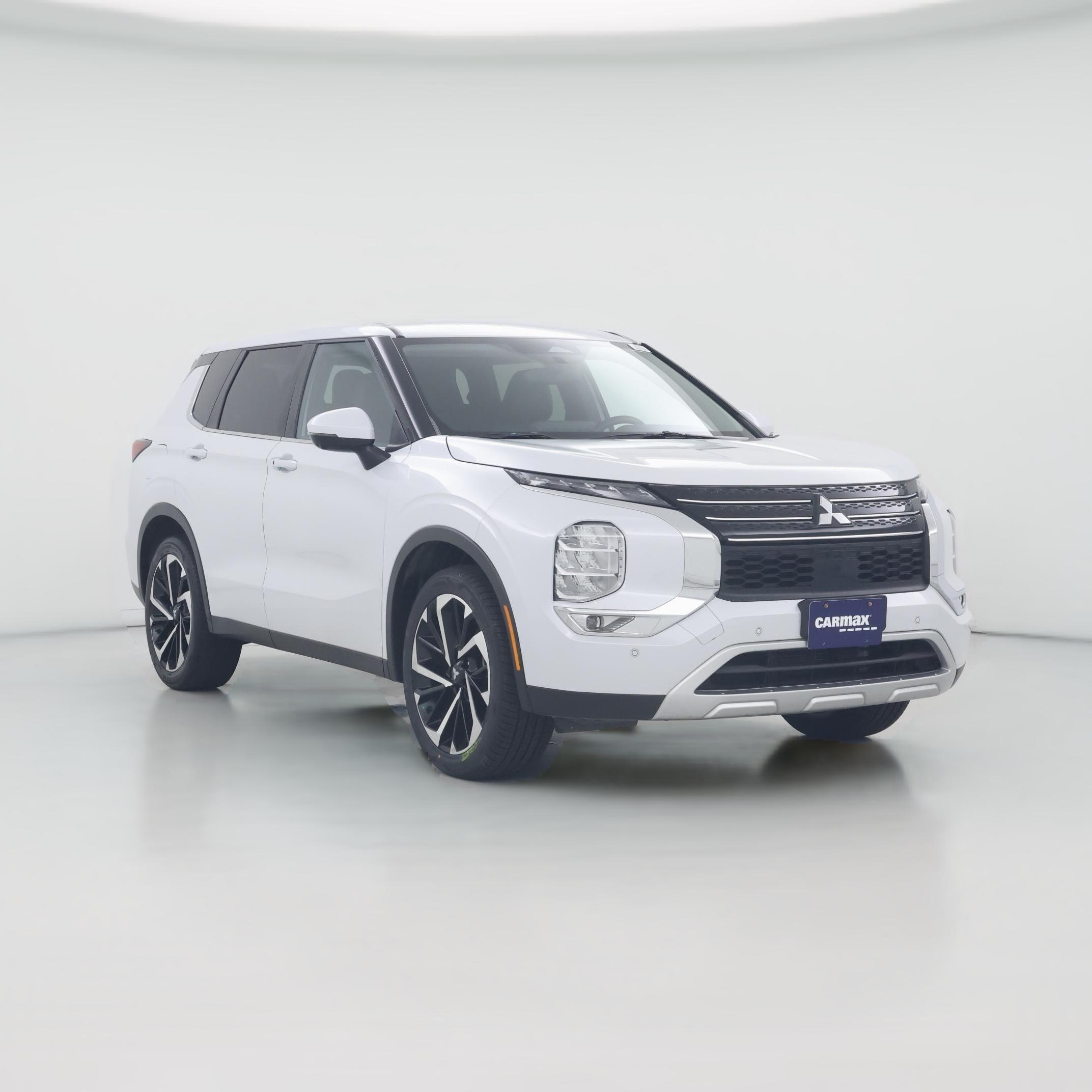 Thumbnail: 2024 Mitsubishi Outlander - 1