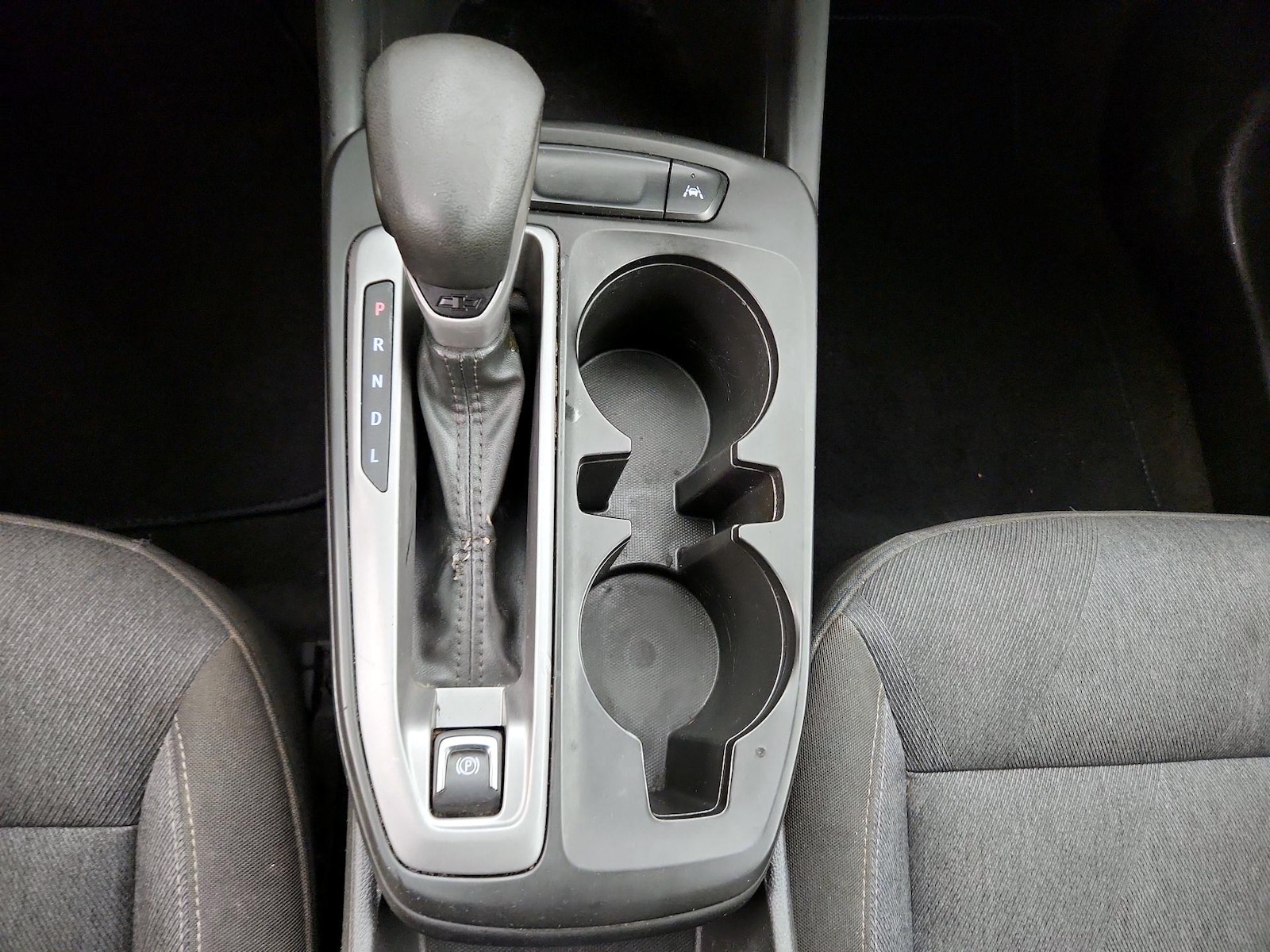 2025 Chevrolet Trax LS - Photo 18