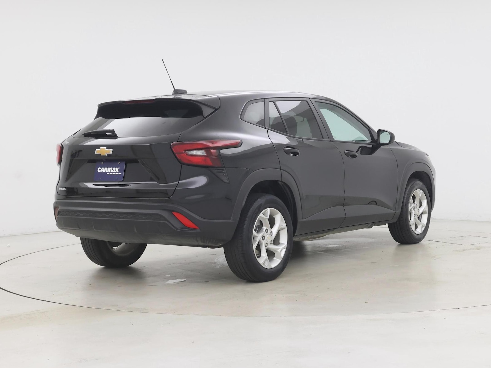 2025 Chevrolet Trax LS - Photo 9