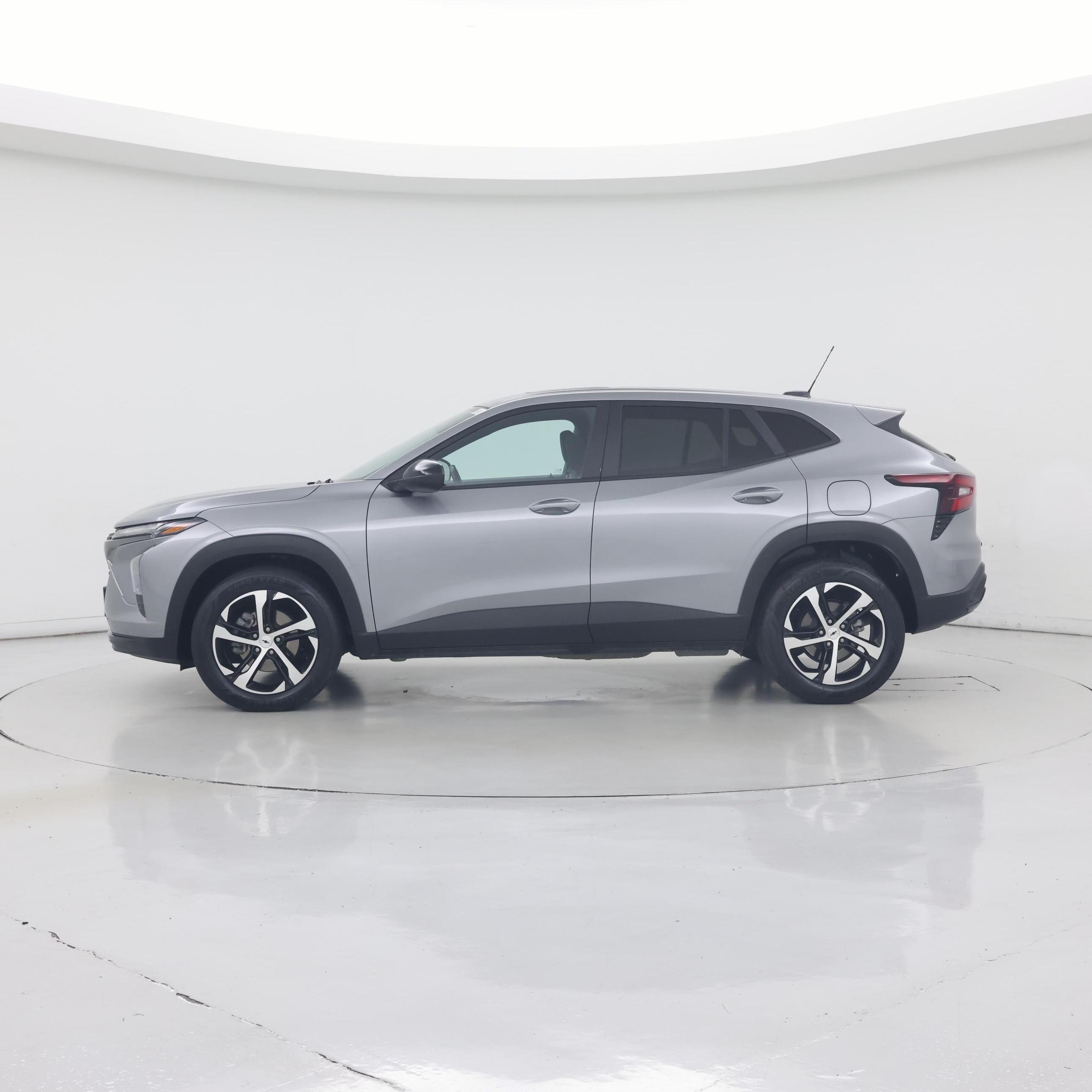 Thumbnail: 2025 Chevrolet Trax - 3