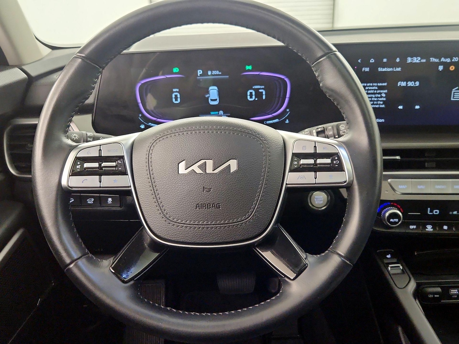 2025 Kia Telluride S - Photo 11