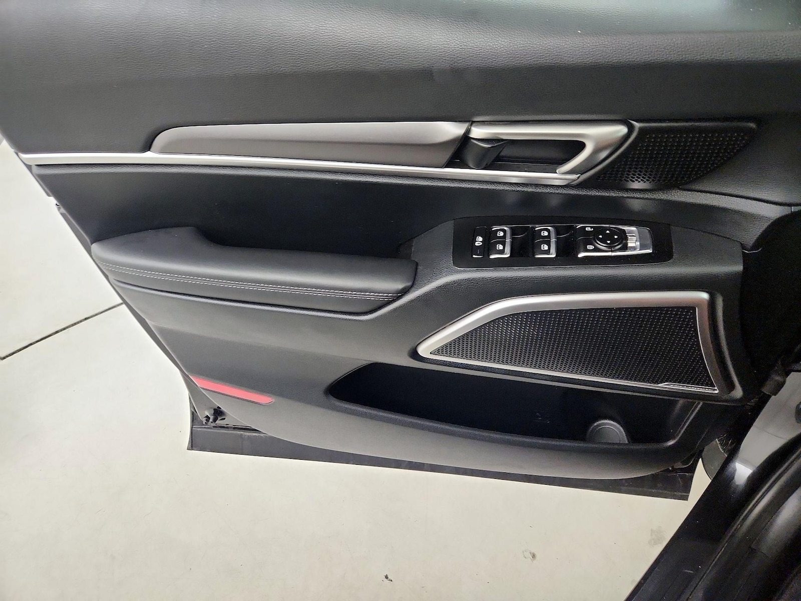 2025 Kia Telluride S - Photo 13