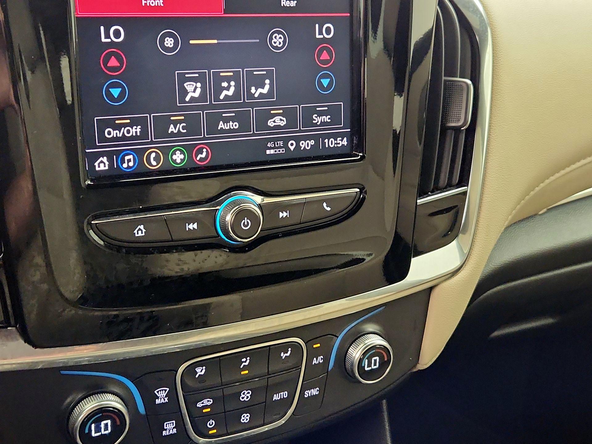 Thumbnail: 2023 Chevrolet Traverse - 16
