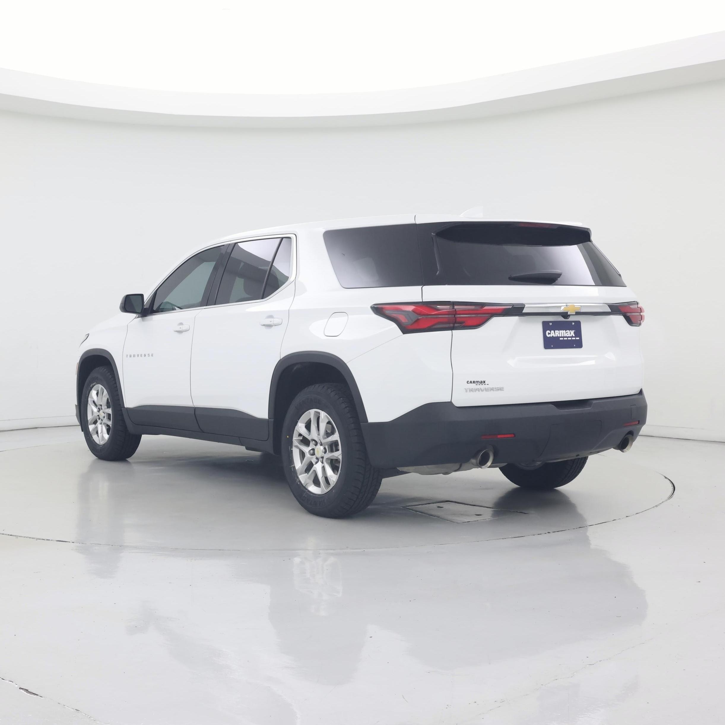 Thumbnail: 2023 Chevrolet Traverse - 2