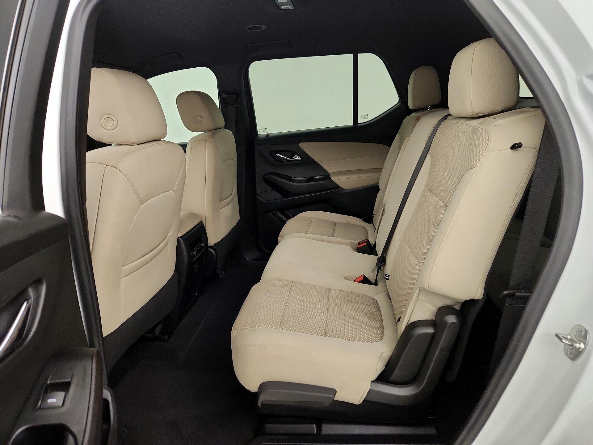 Thumbnail: 2023 Chevrolet Traverse - 19