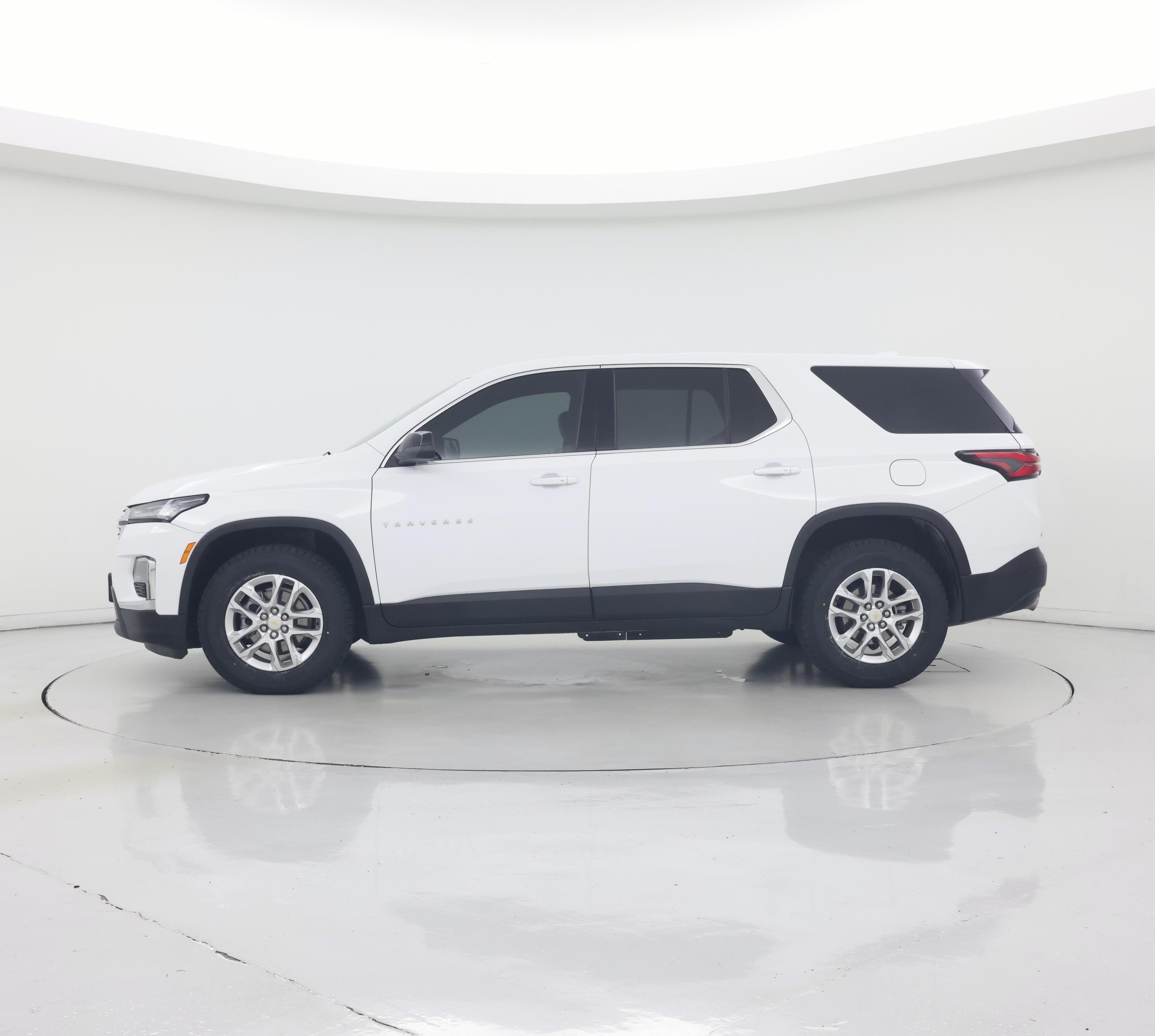 Thumbnail: 2023 Chevrolet Traverse - 3
