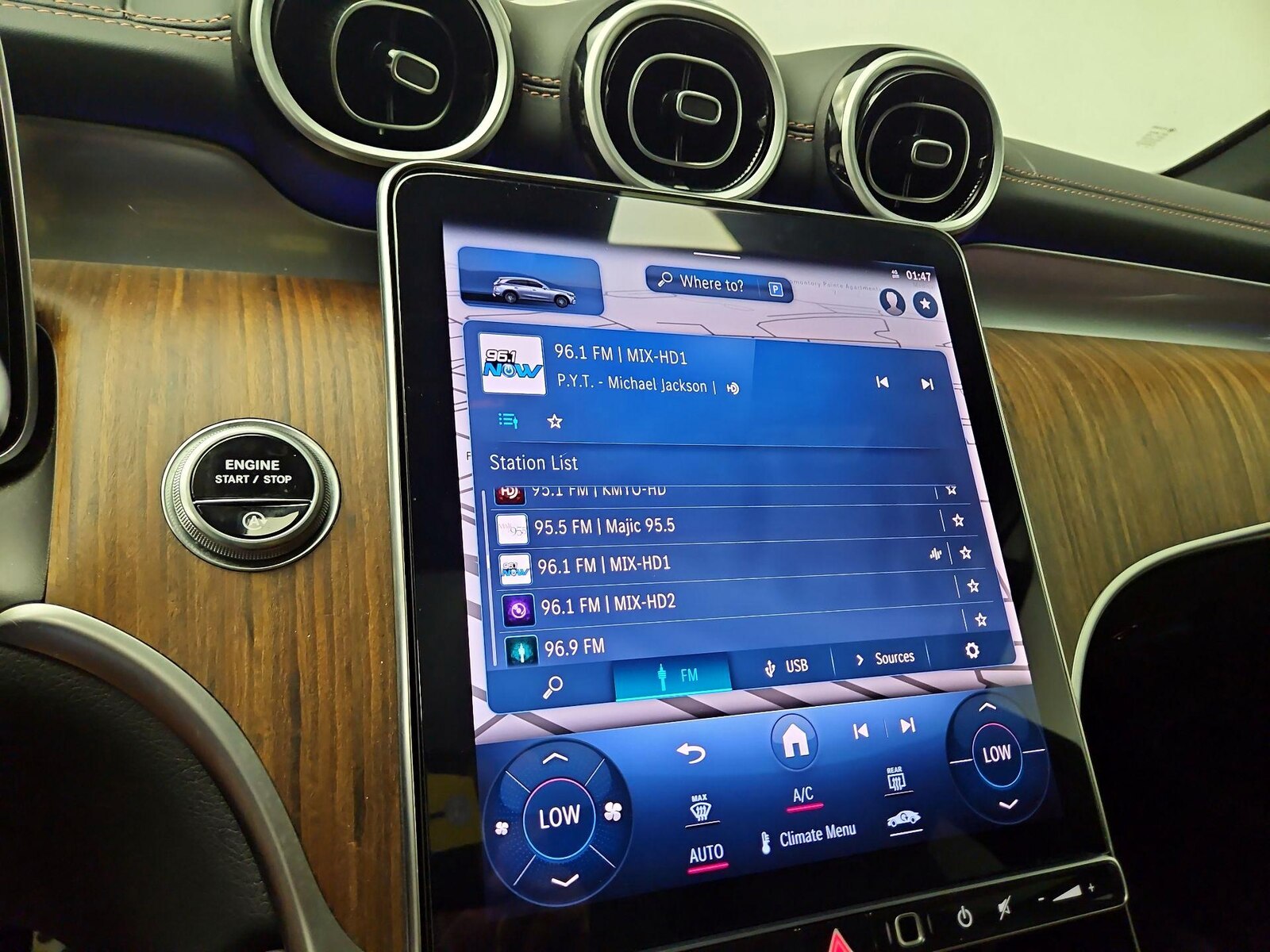 2024 Mercedes-Benz GLC GLC 300 - Photo 17