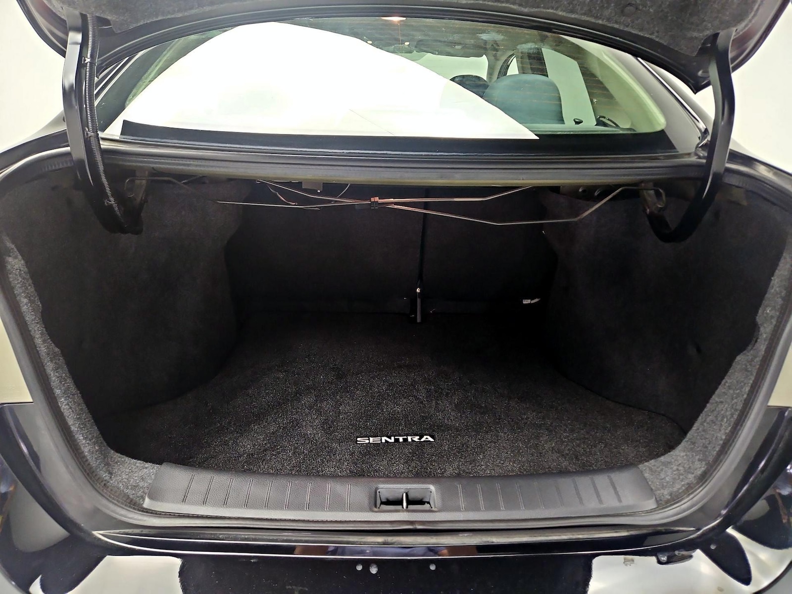 2019 Nissan Sentra SV - Photo 21