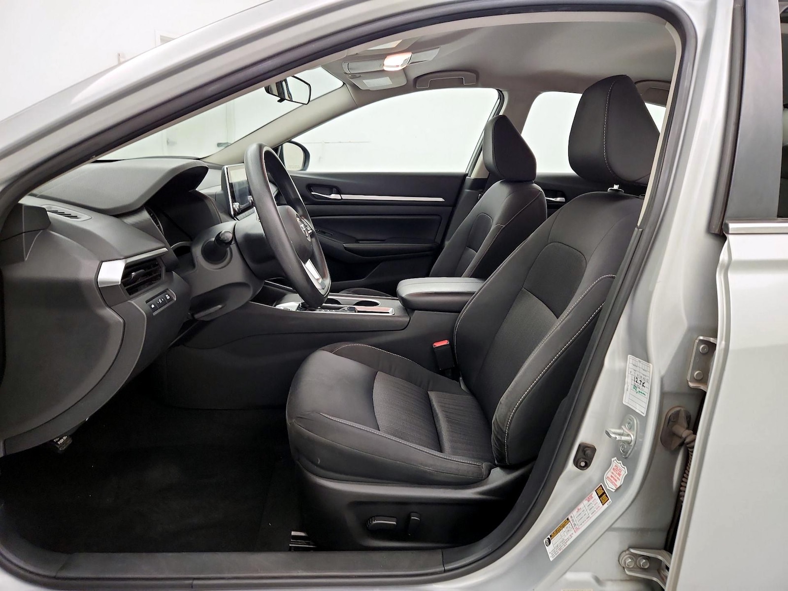 Power Seat(s) & Side Airbags