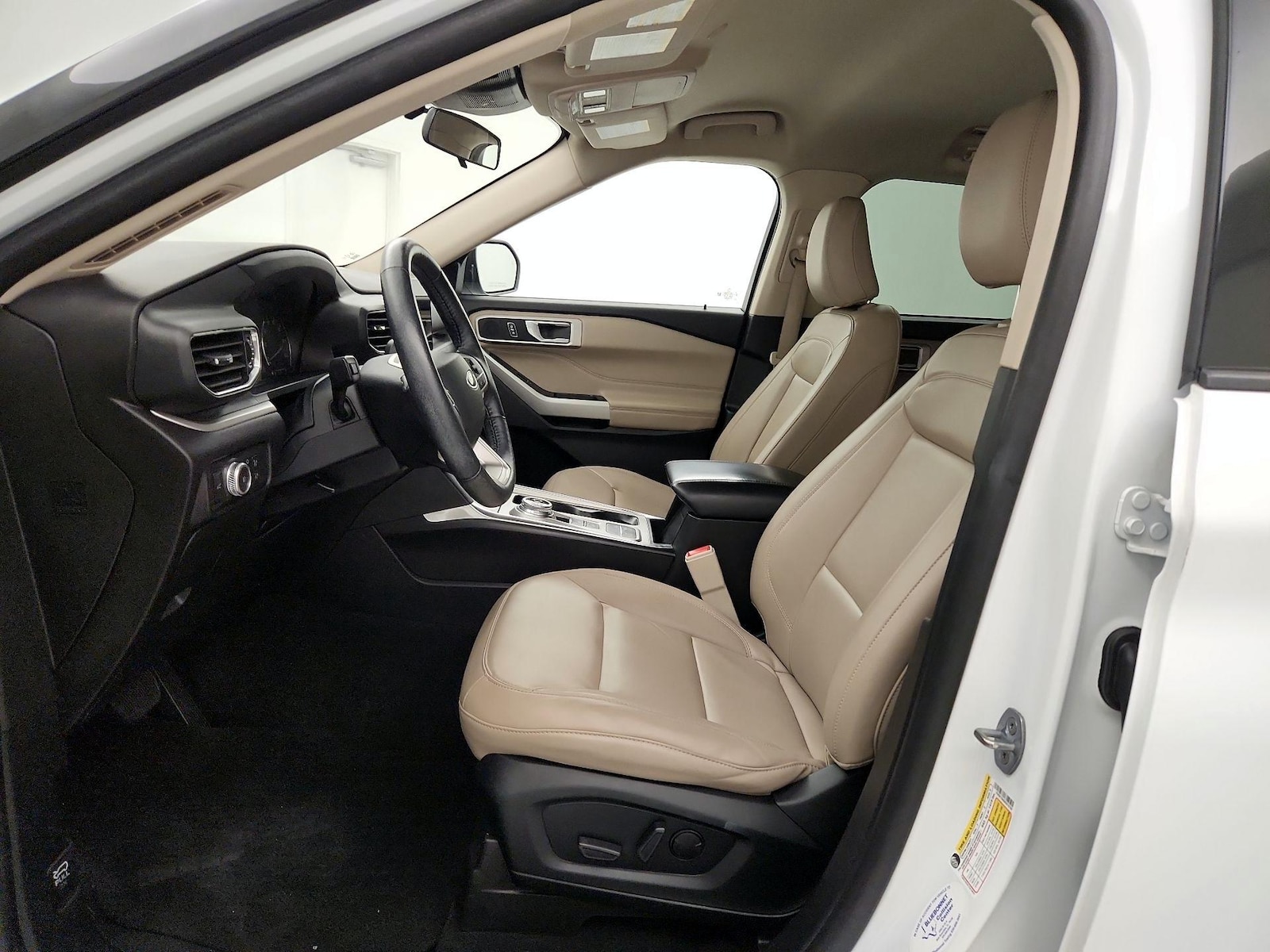 2022 Ford Explorer XLT - Photo 12