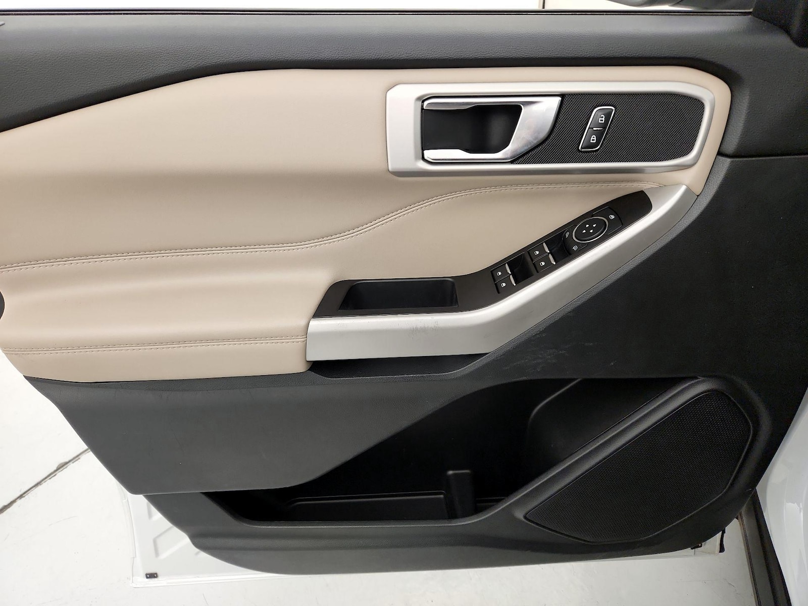 2022 Ford Explorer XLT - Photo 13