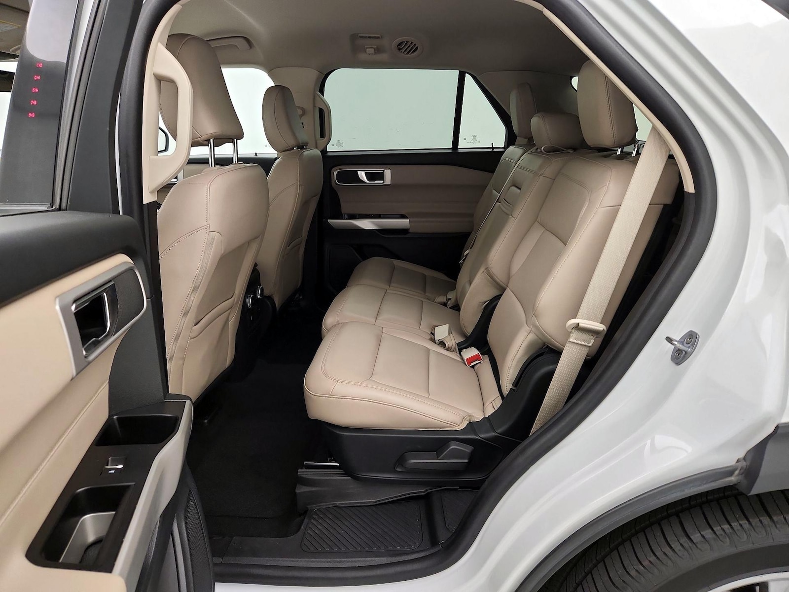 2022 Ford Explorer XLT - Photo 20