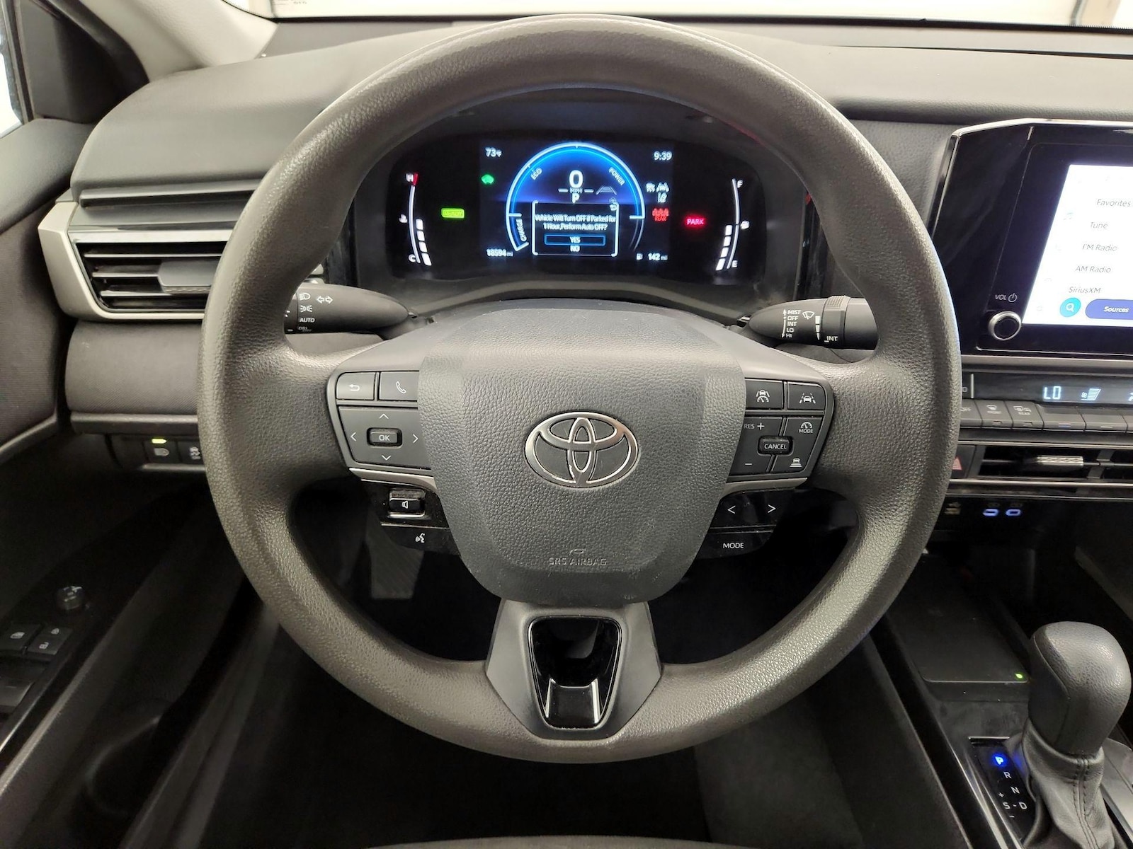 2025 Toyota Camry LE - Photo 11