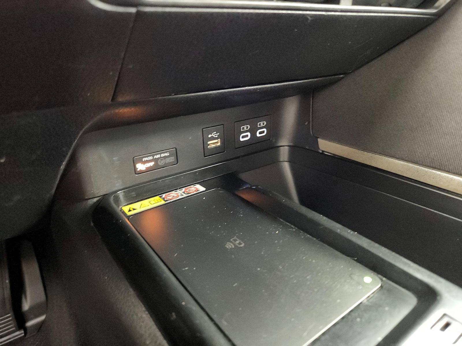 2025 Toyota Camry LE - Photo 19