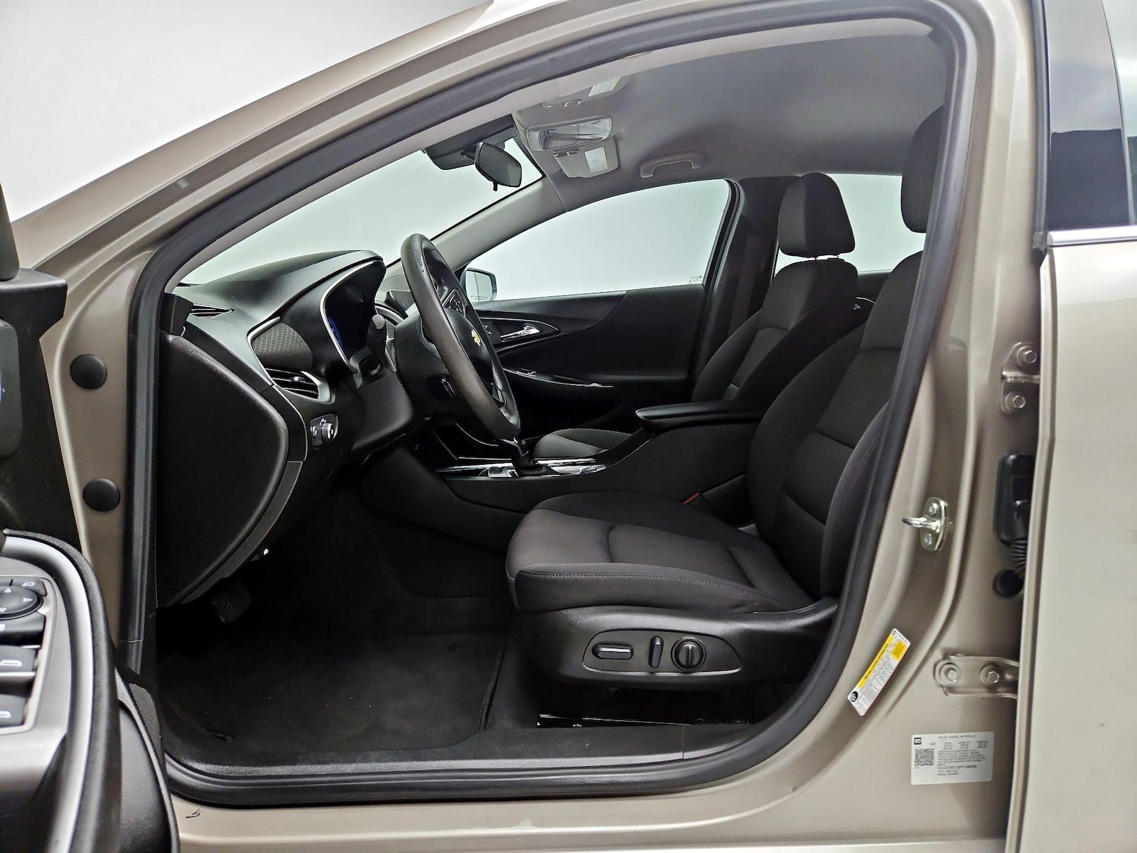 2023 Chevrolet Malibu 1LT - Photo 12