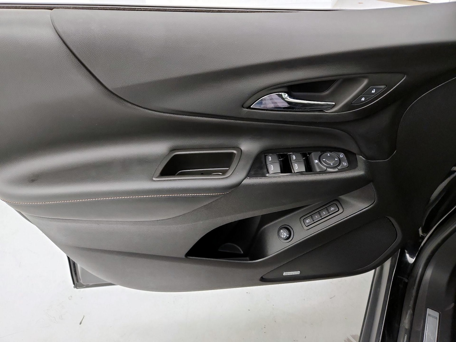 2023 Chevrolet Equinox Premier - Photo 13