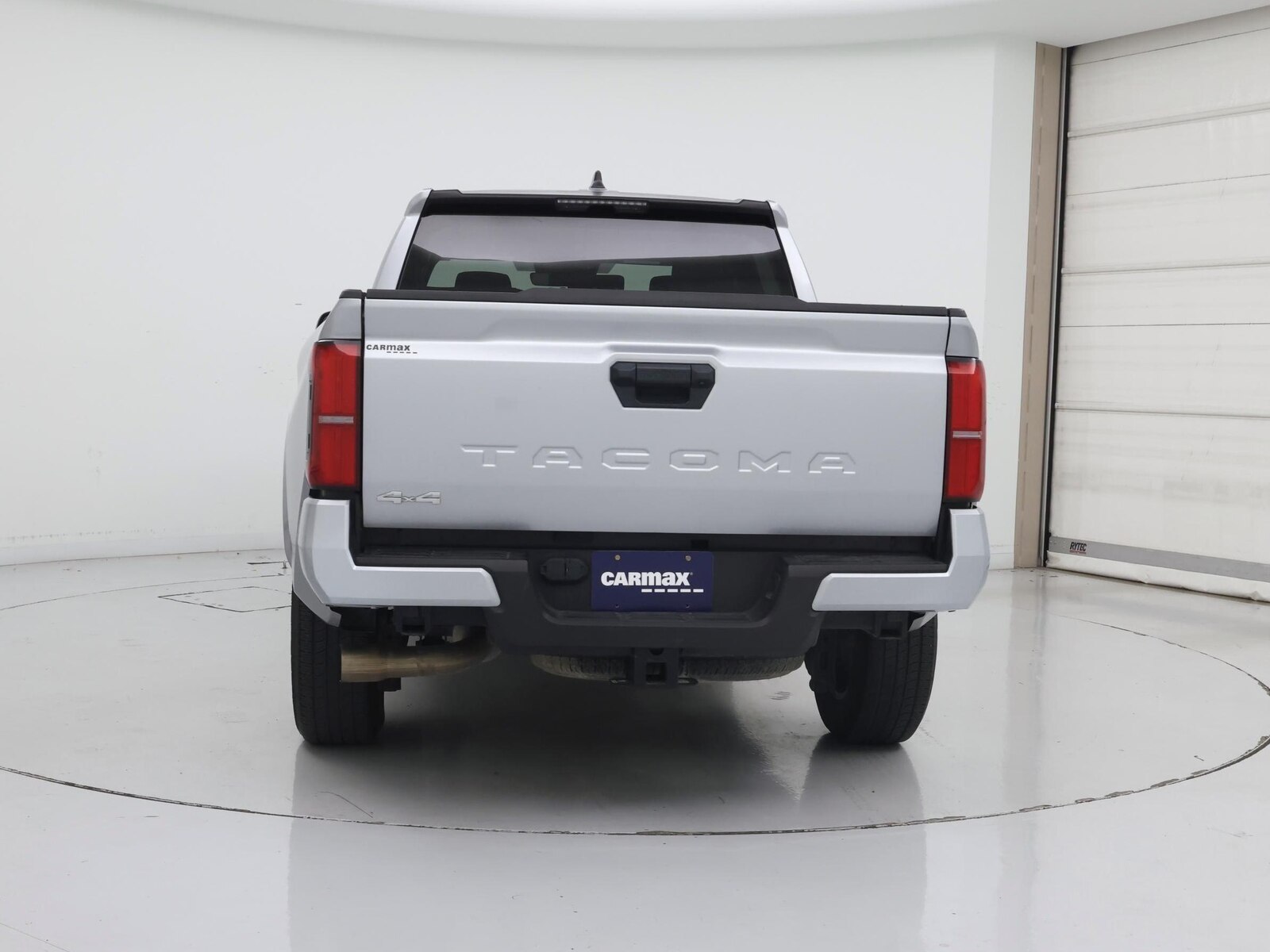 2025 Toyota Tacoma SR5 - Photo 7