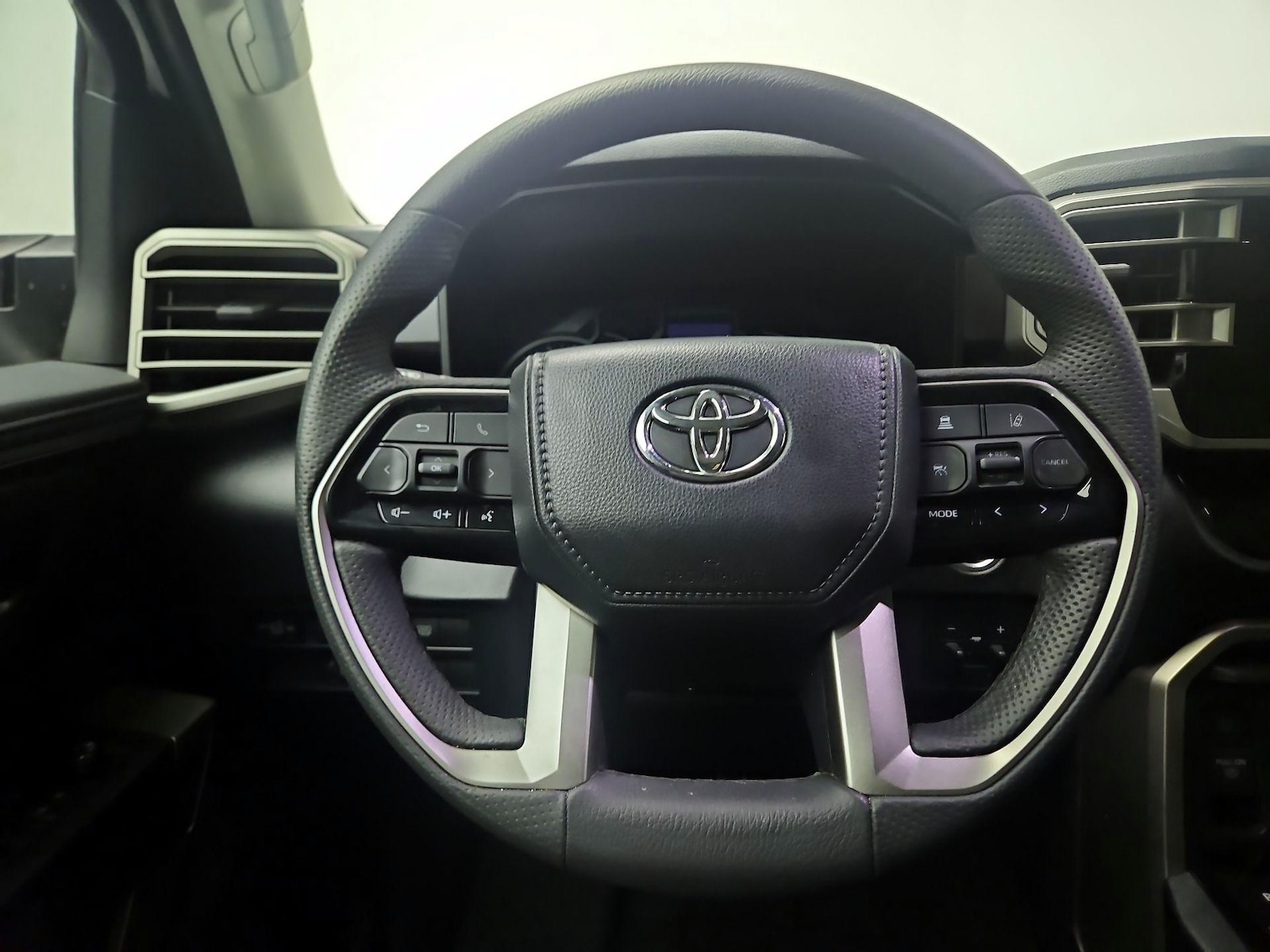 2024 Toyota Tundra SR5 - Photo 11
