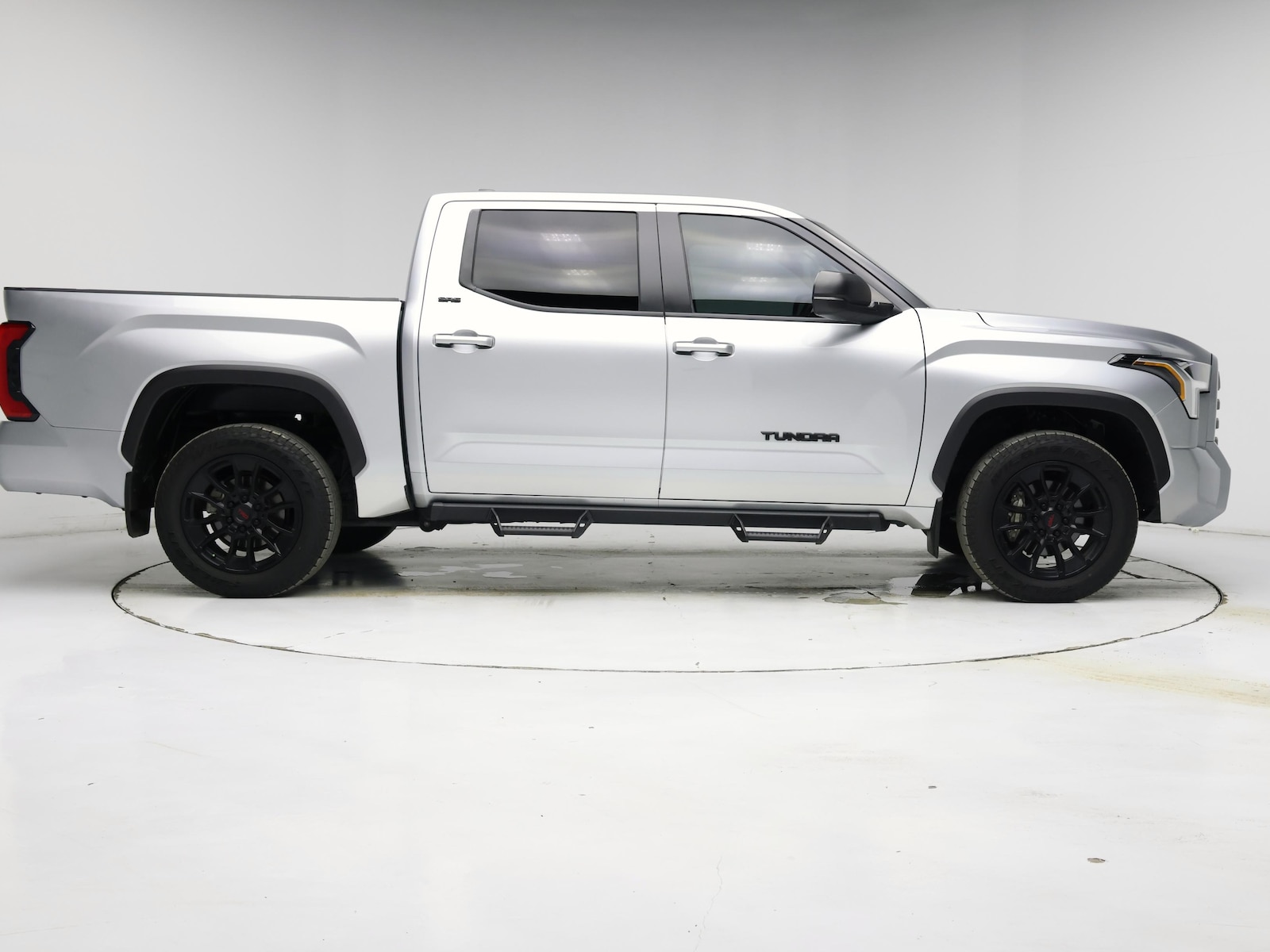 2024 Toyota Tundra SR5 - Photo 8
