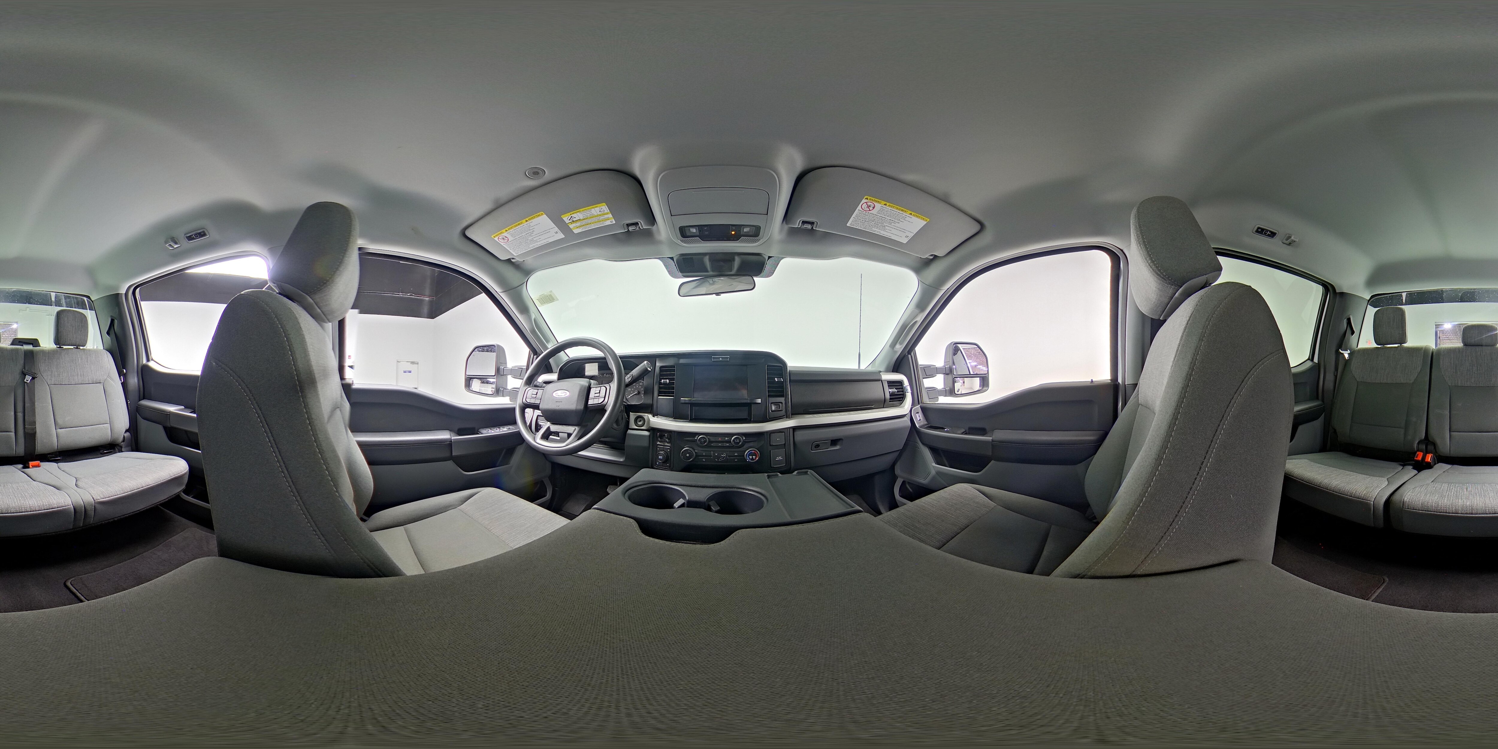 2025 Ford F-250 Super Duty XLT - Photo 24