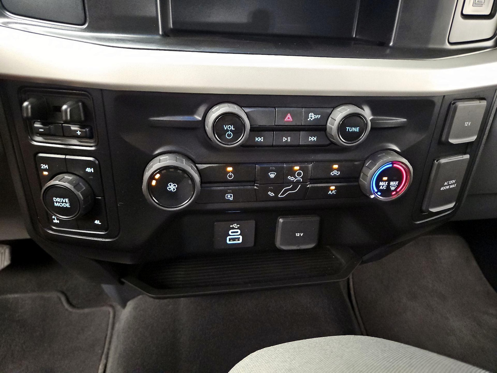 2025 Ford F-250 Super Duty XLT - Photo 17