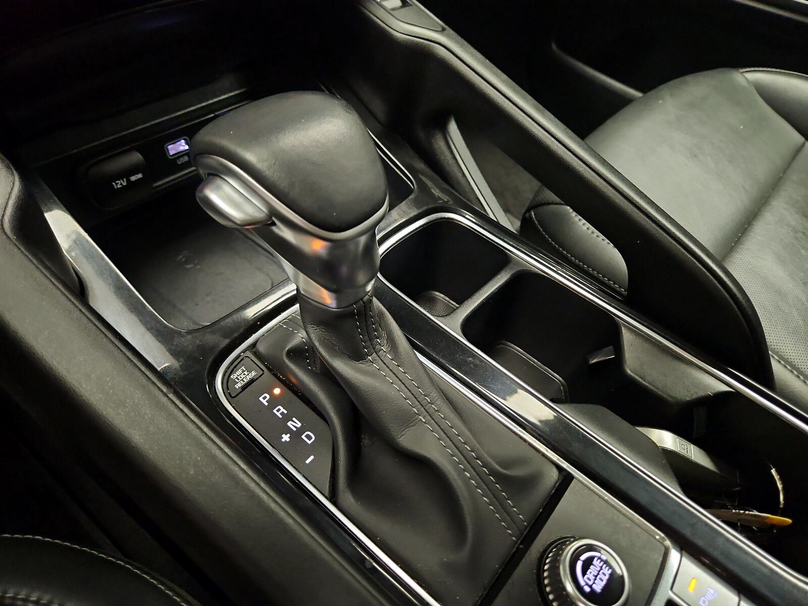 2025 Kia Telluride S - Photo 18