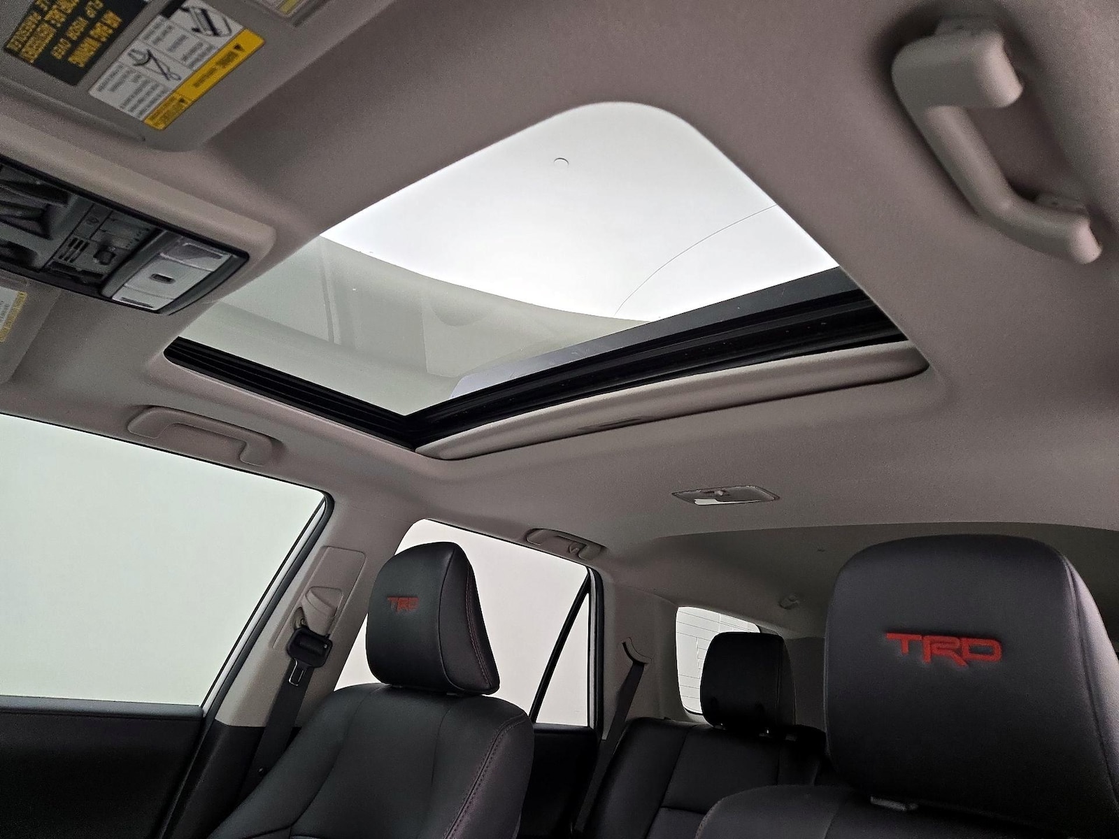 Sunroof(s) & Overhead Airbags