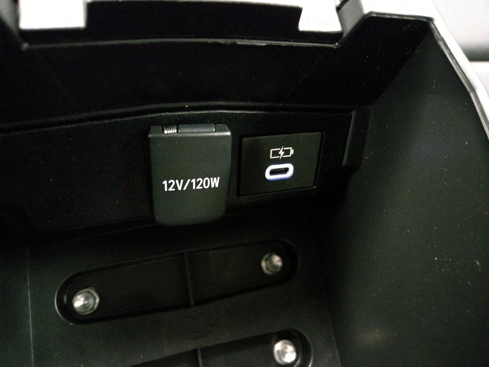 2026 Toyota Corolla LE - Photo 19