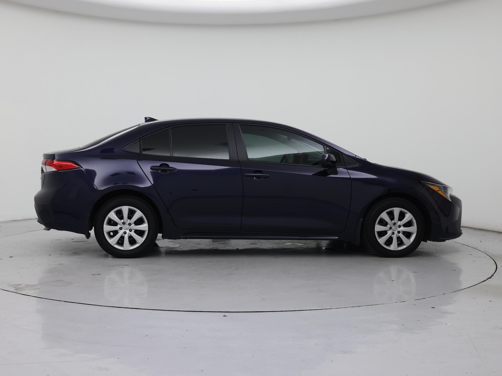 2026 Toyota Corolla LE - Photo 8