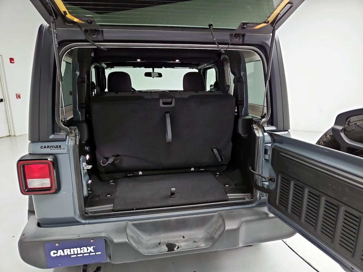 Trunk/Cargo (Seats Up)