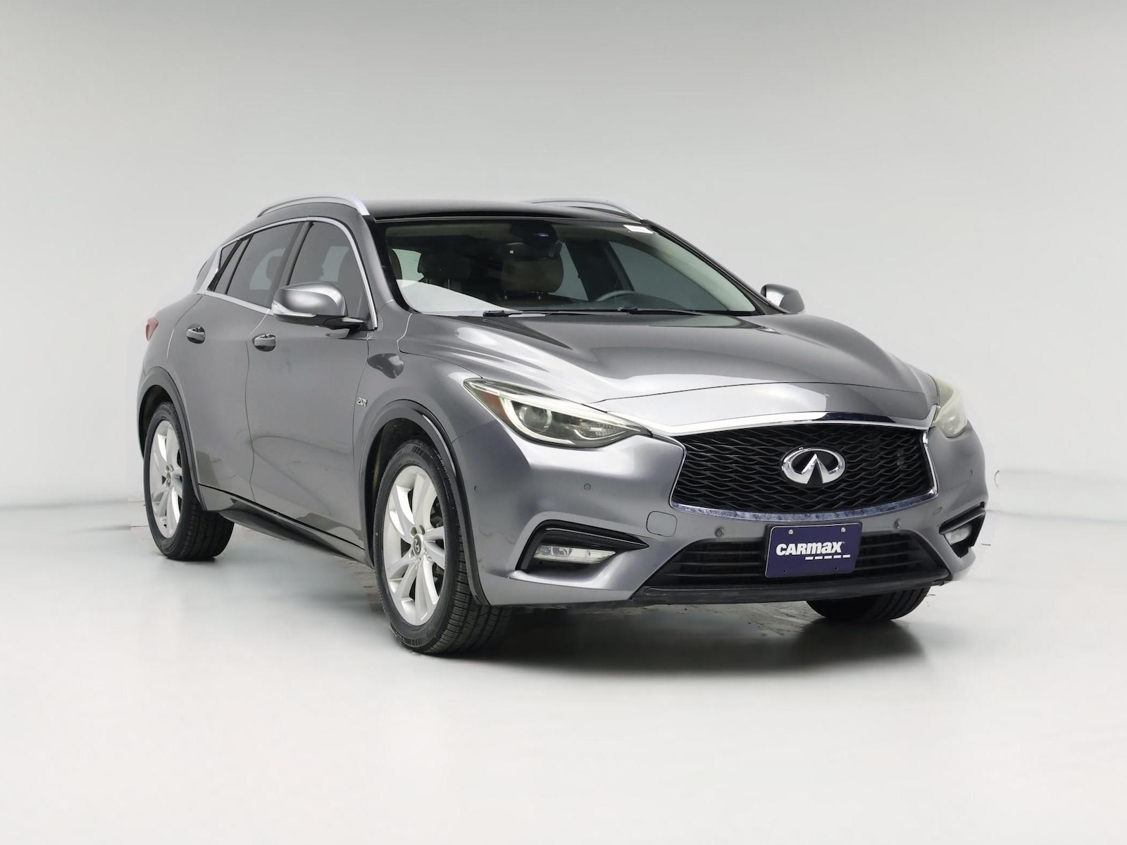 2017 INFINITI QX30 Premium