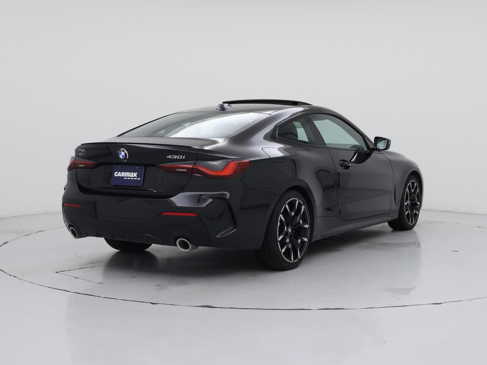 2026 BMW 4 Series 430i - Photo 9