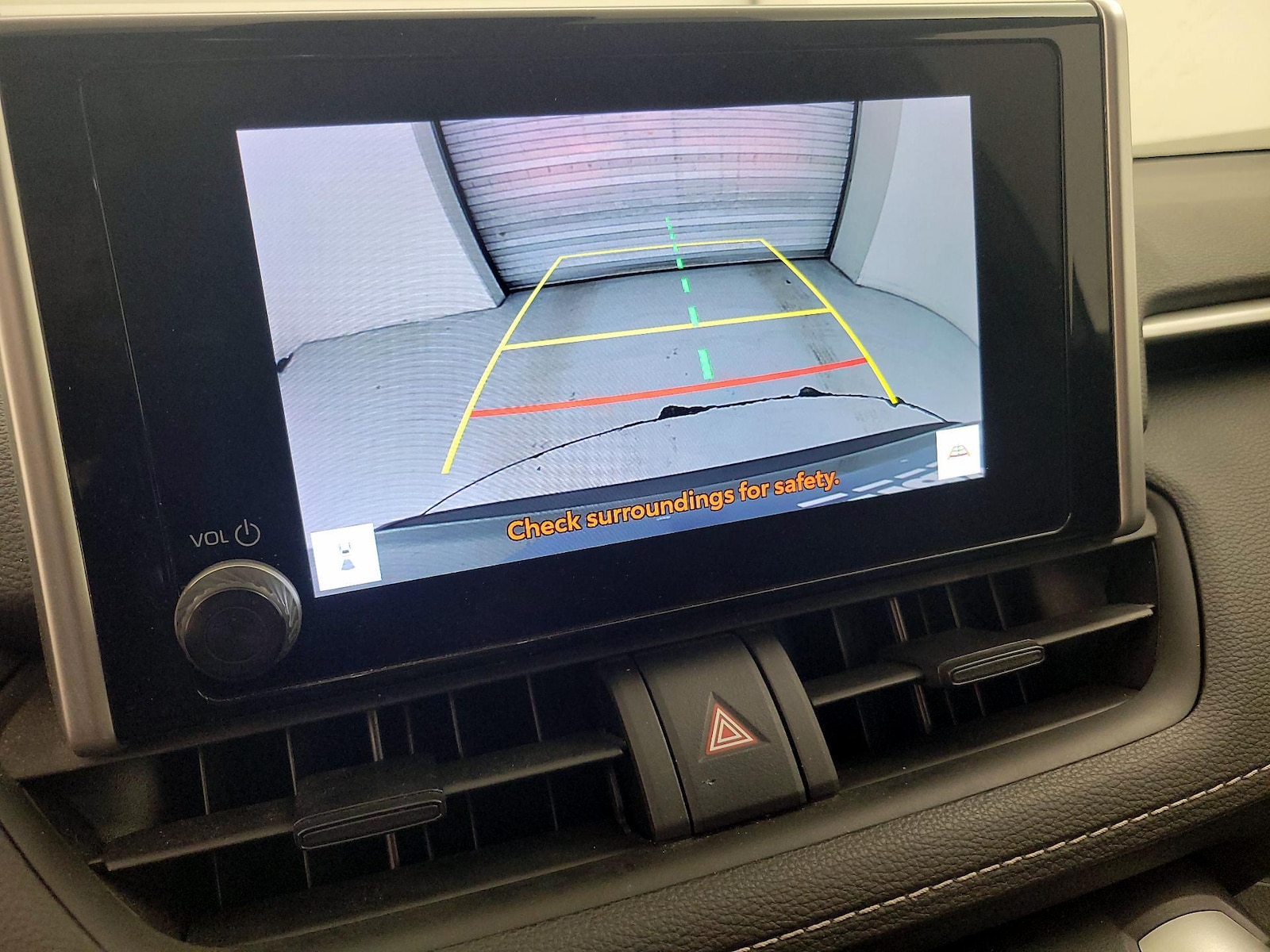 2024 Toyota RAV4 LE - Photo 15