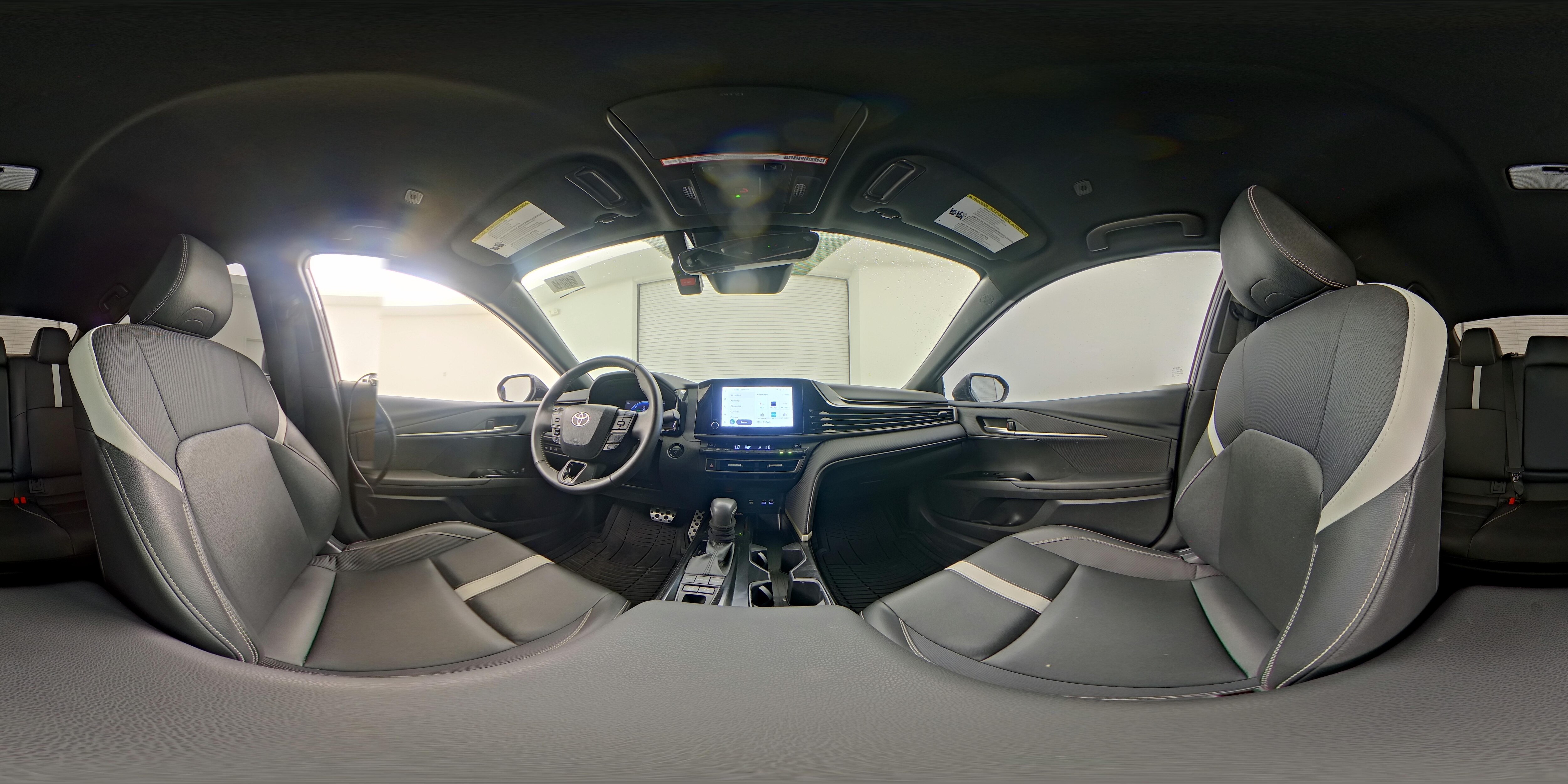 2026 Toyota Camry SE - Photo 24