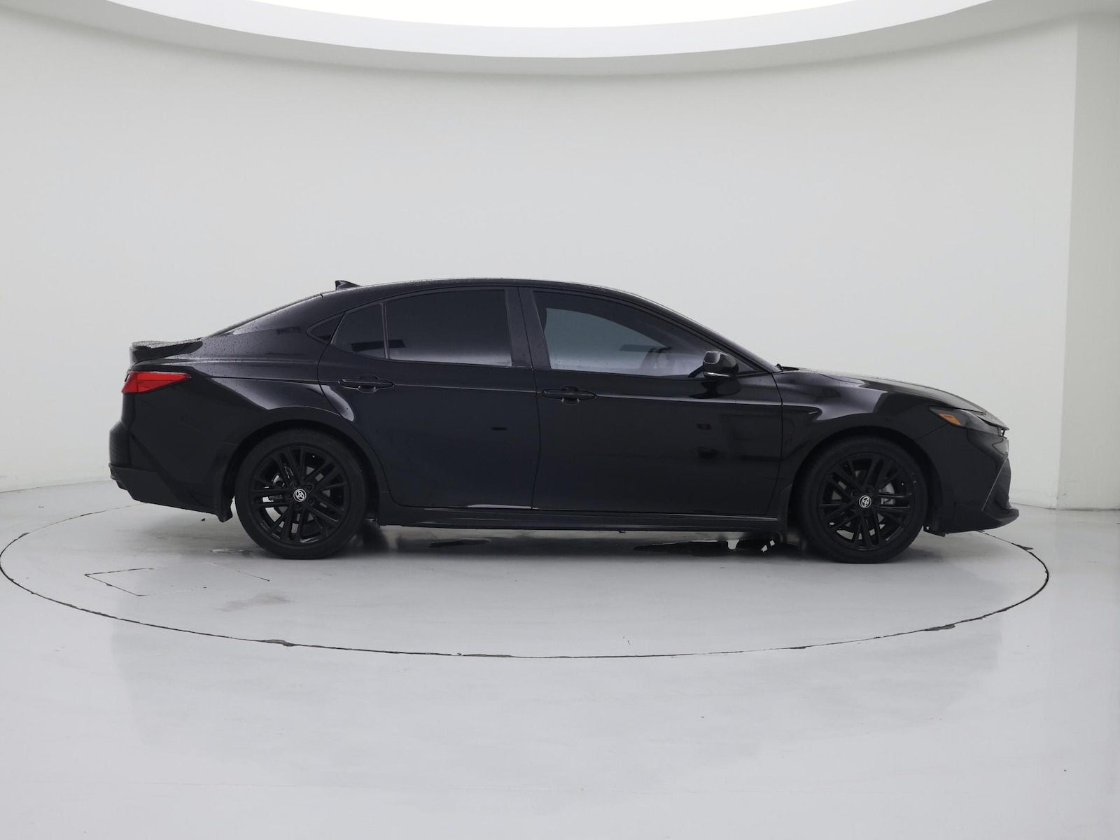 2026 Toyota Camry SE - Photo 8