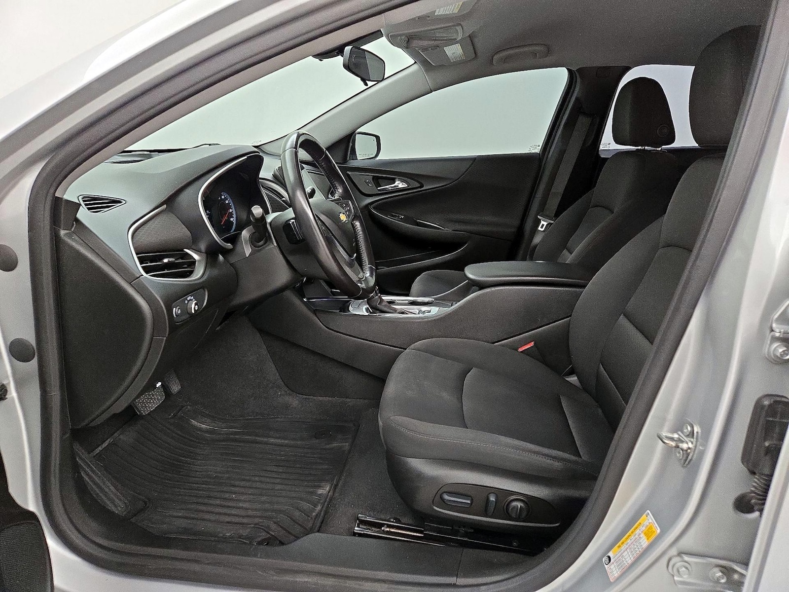 Power Seat(s) & Side Airbags