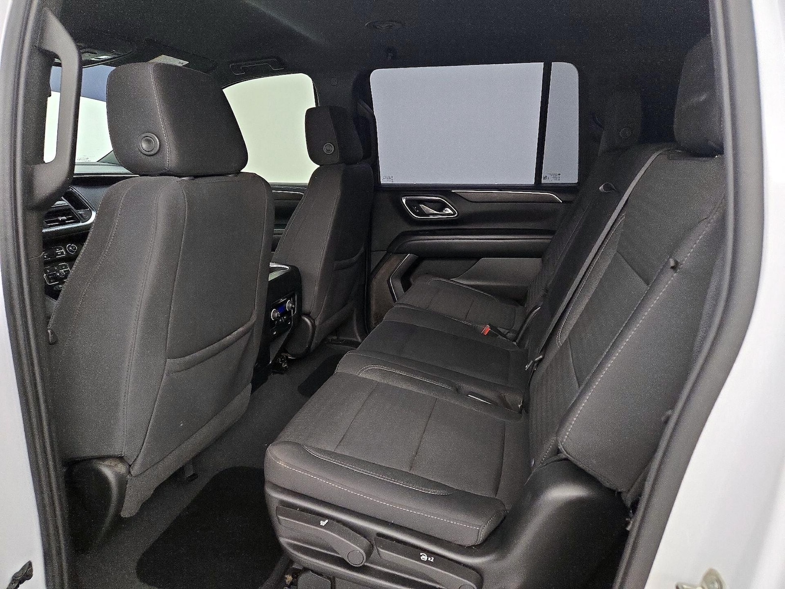 2024 Chevrolet Suburban LS - Photo 20