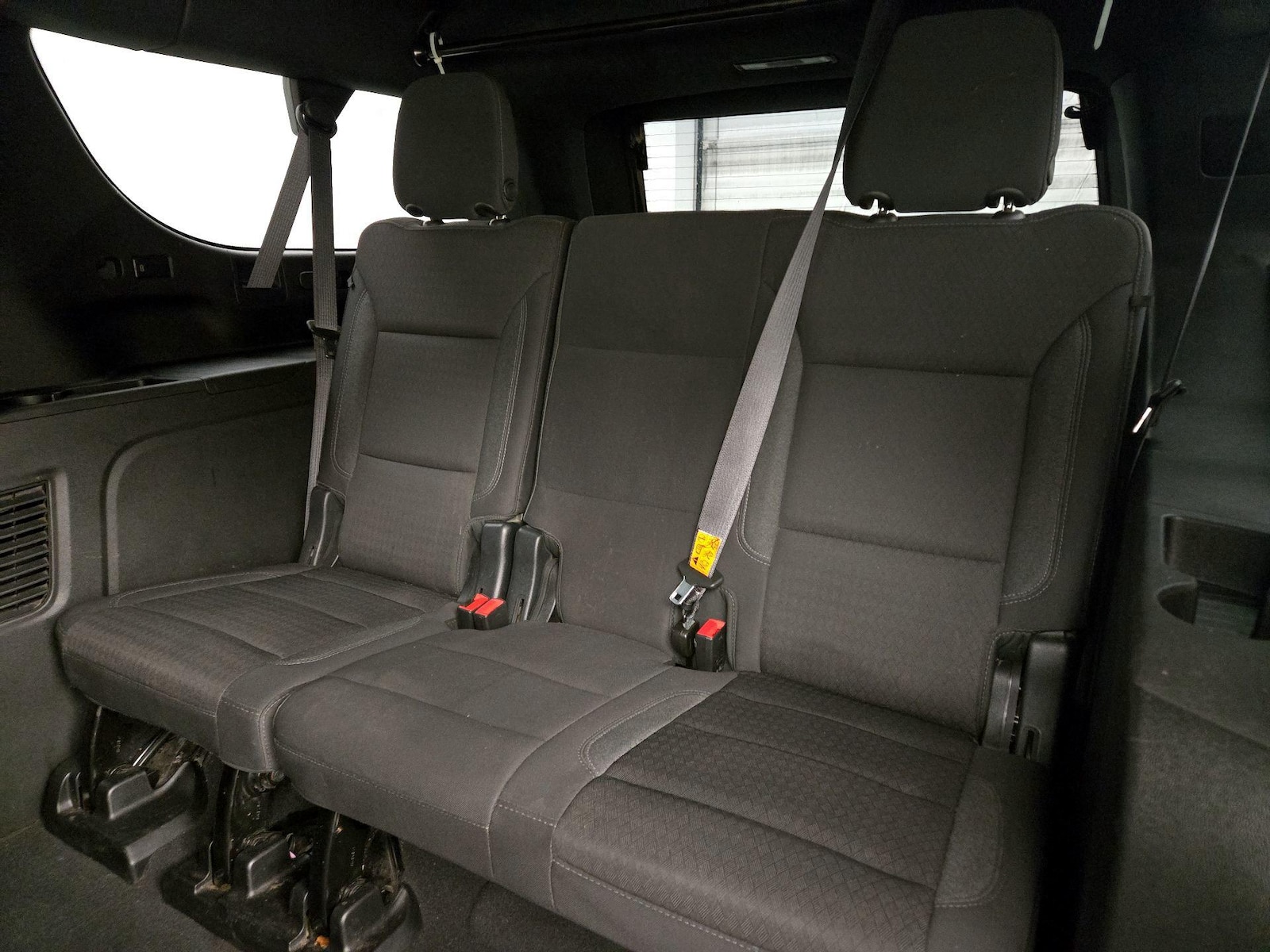 2024 Chevrolet Suburban LS - Photo 21