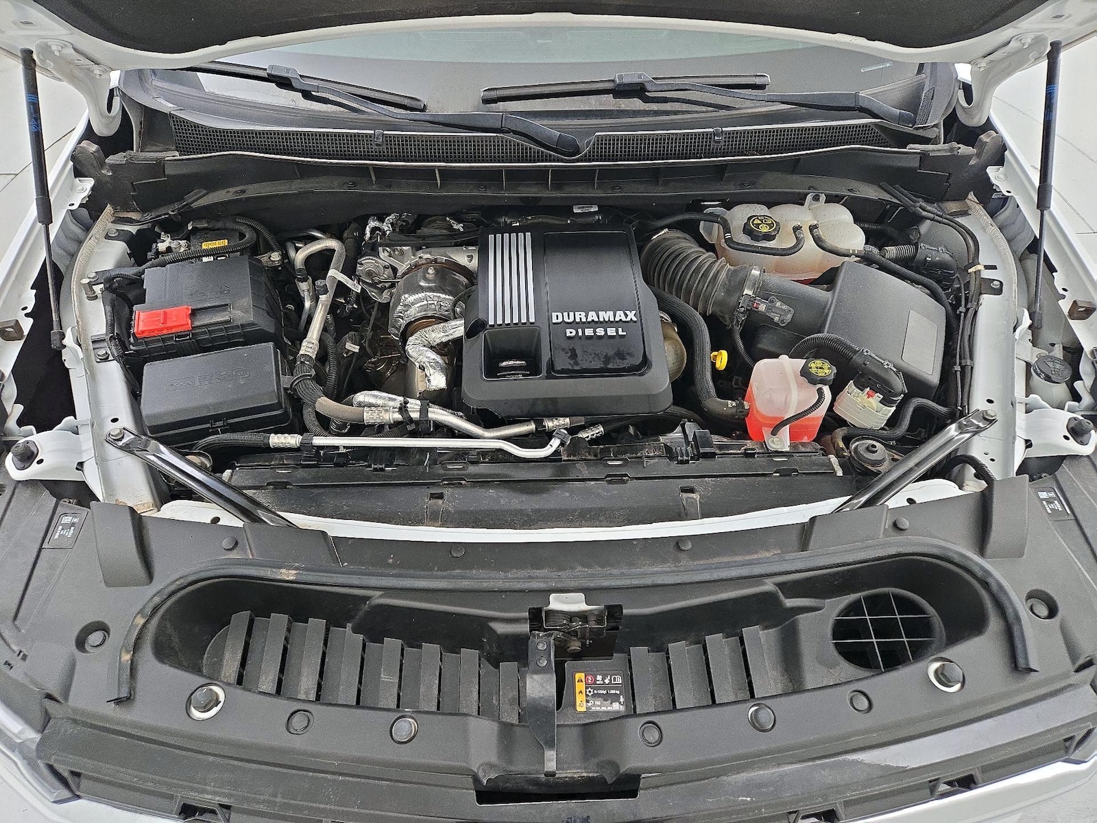 2024 Chevrolet Suburban LS - Photo 24