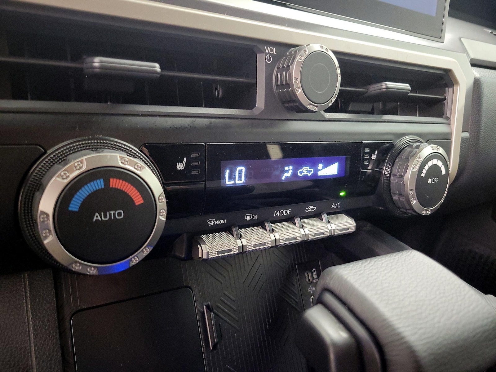 2026 Toyota Tacoma TRD Sport - Photo 18