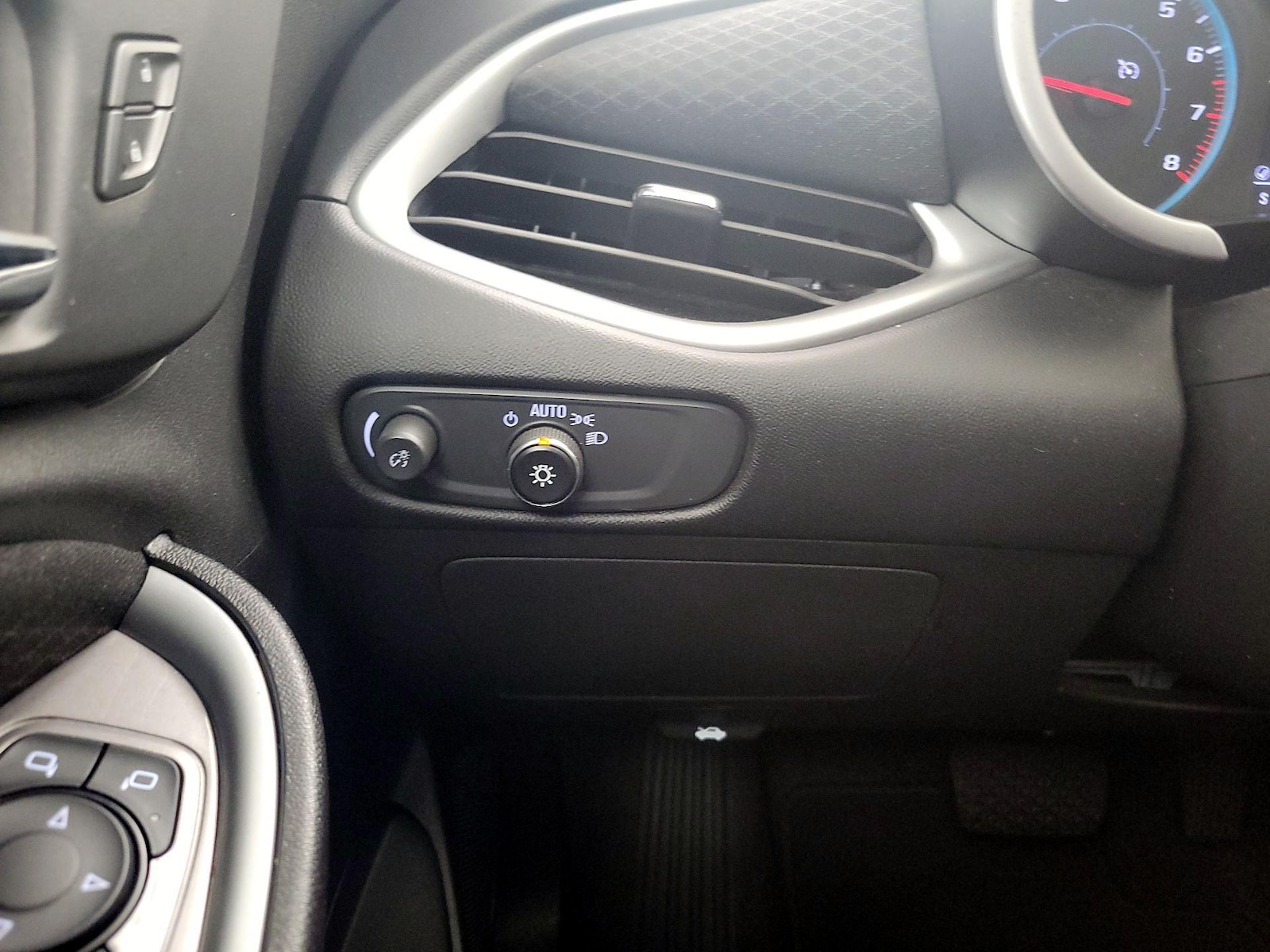 2024 Chevrolet Malibu 1LT - Photo 14