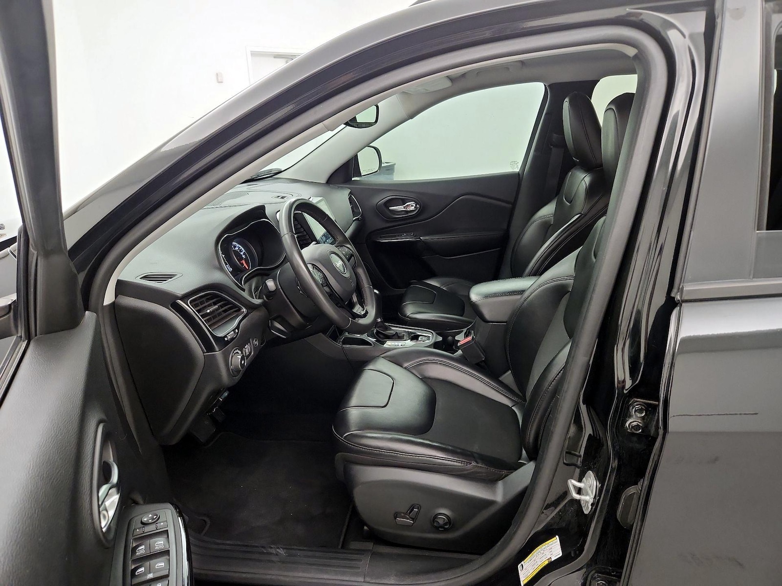 Power Seat(s) & Side Airbags
