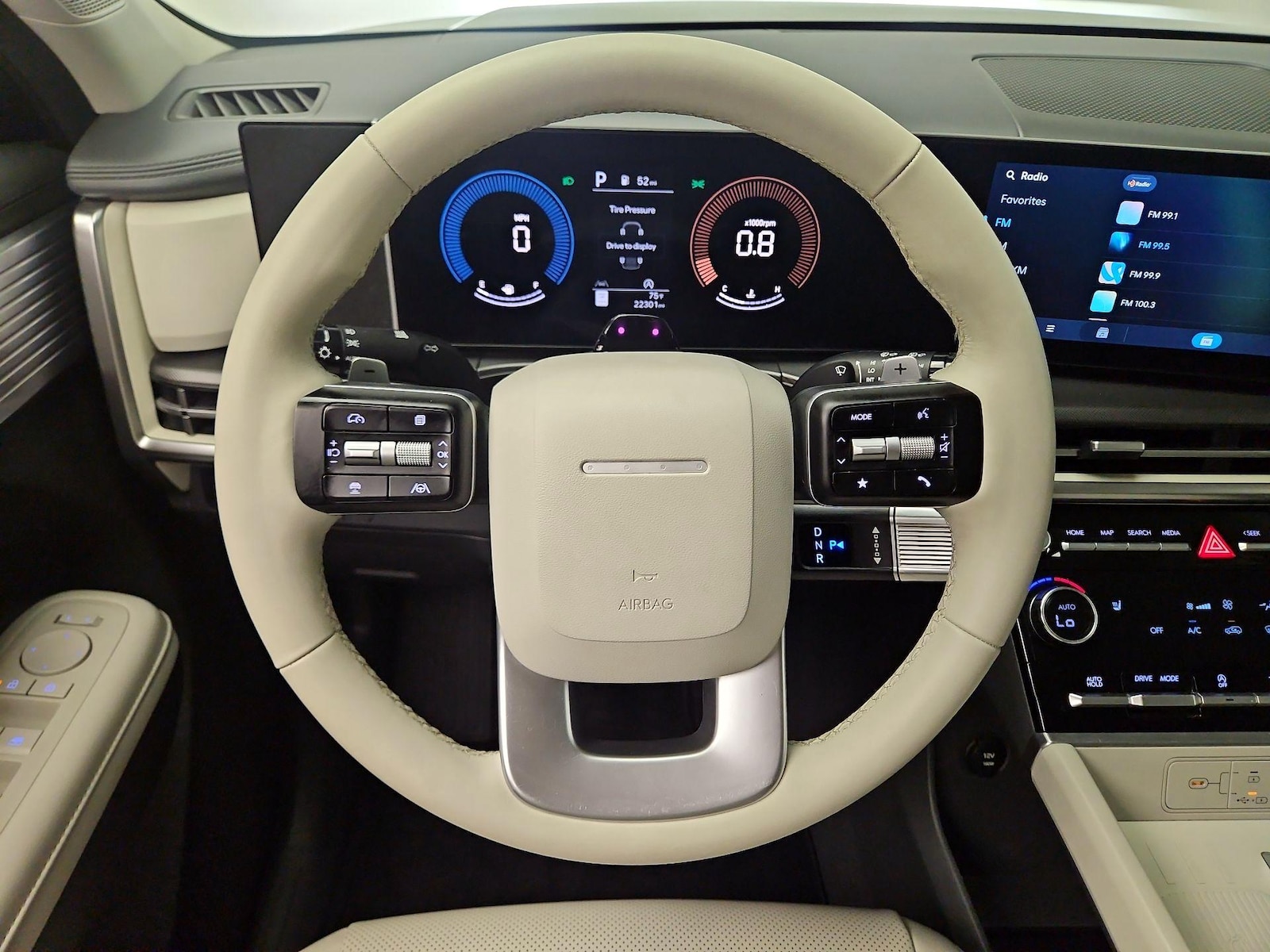 2025 Hyundai Santa Fe SEL - Photo 11