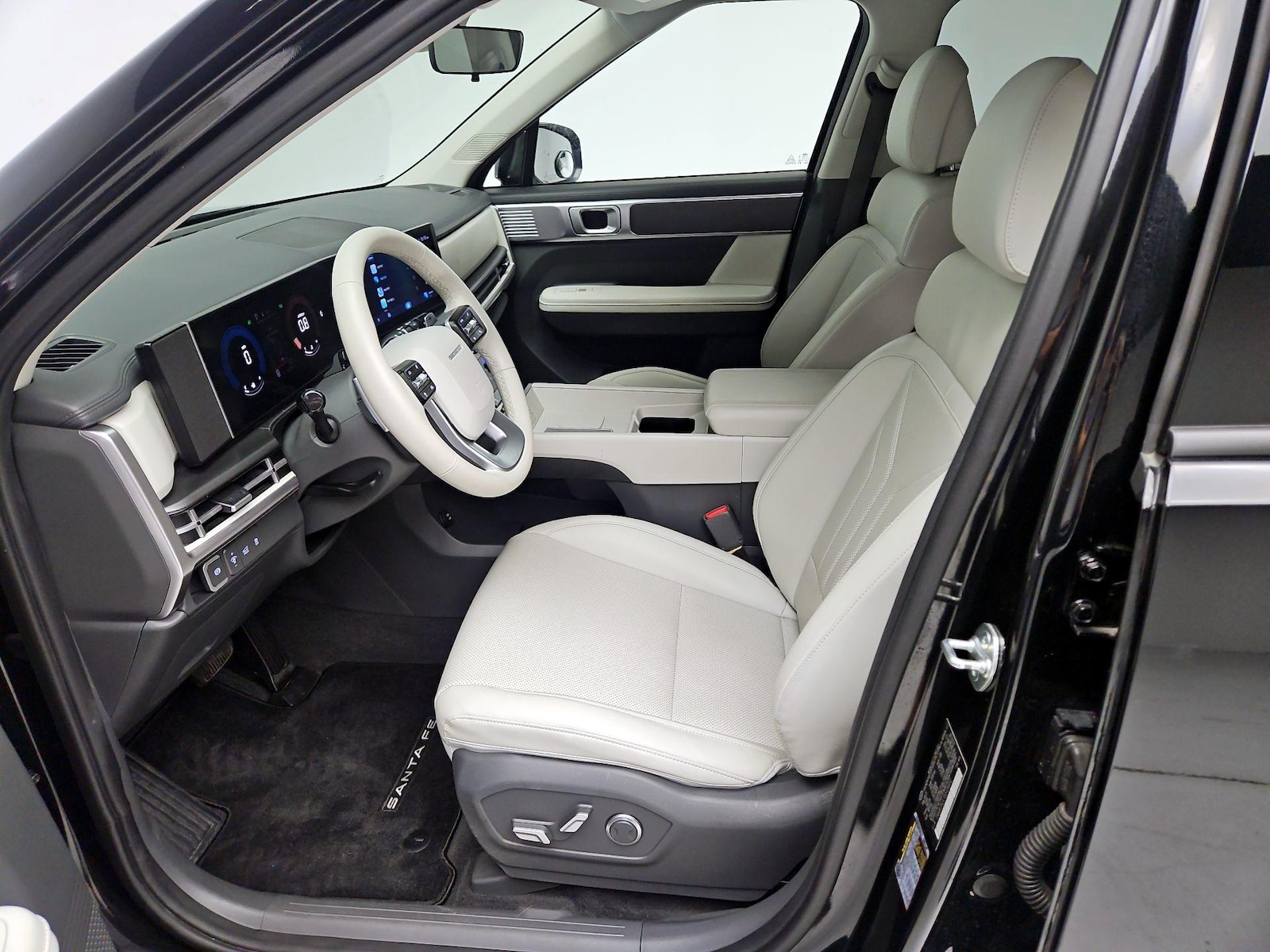 2025 Hyundai Santa Fe SEL - Photo 12