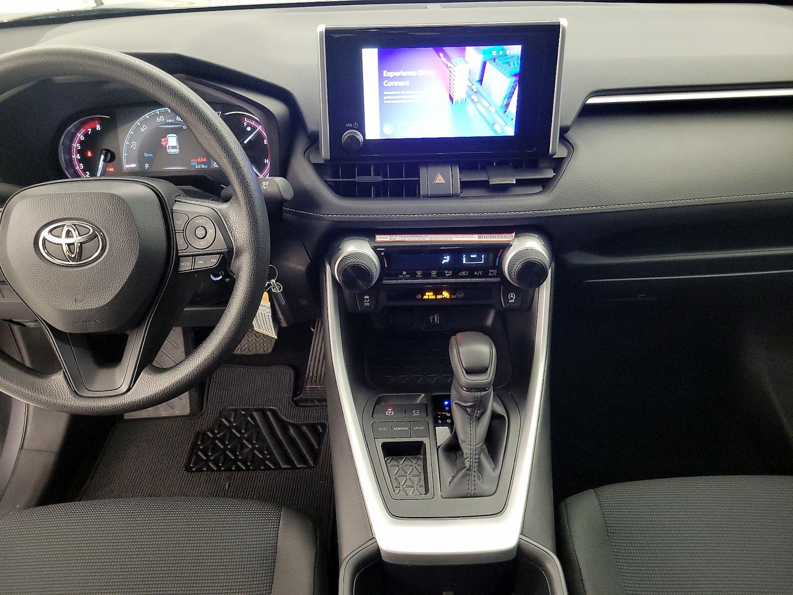 2025 Toyota RAV4 LE - Photo 10