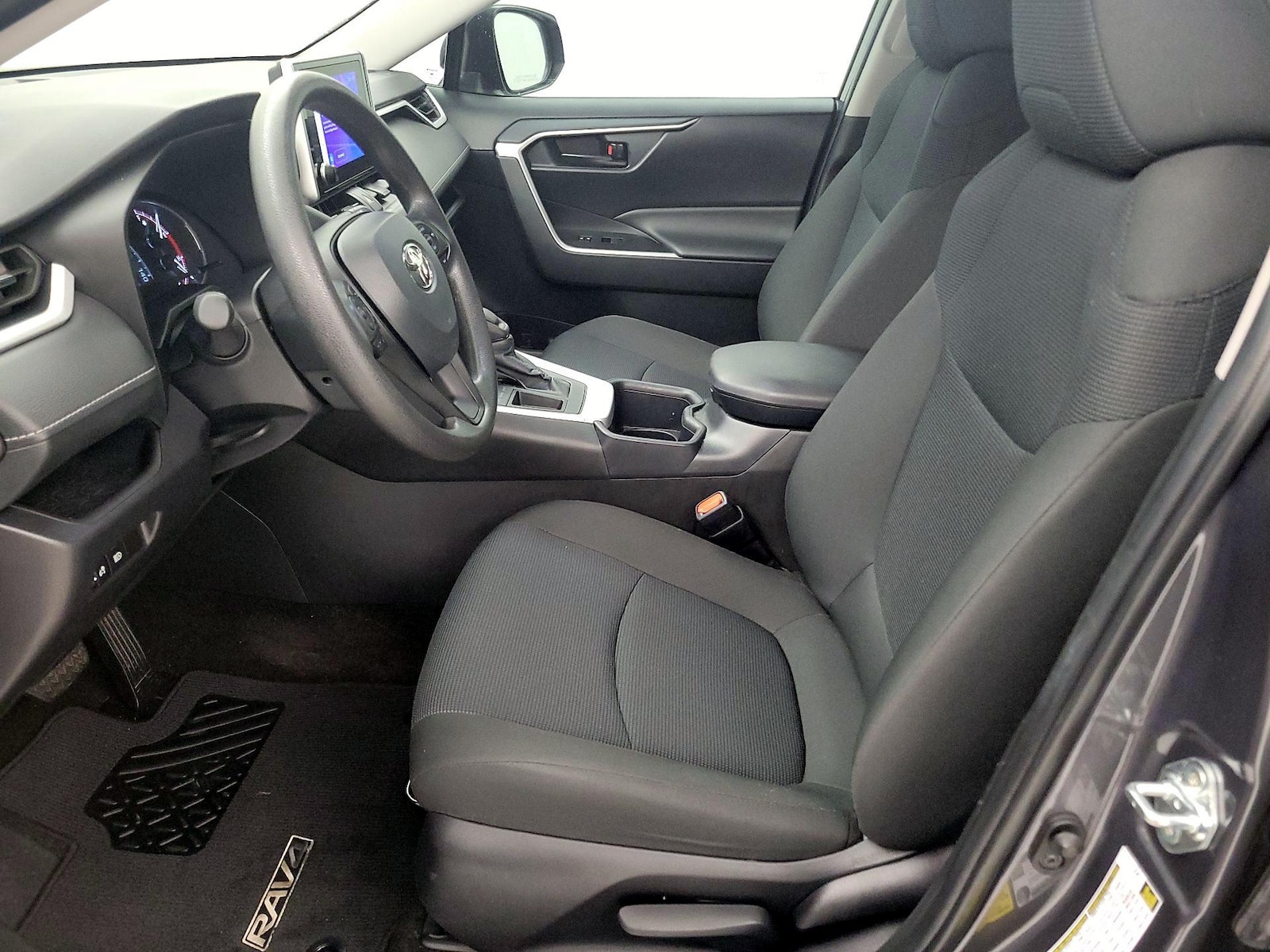 2025 Toyota RAV4 LE - Photo 12