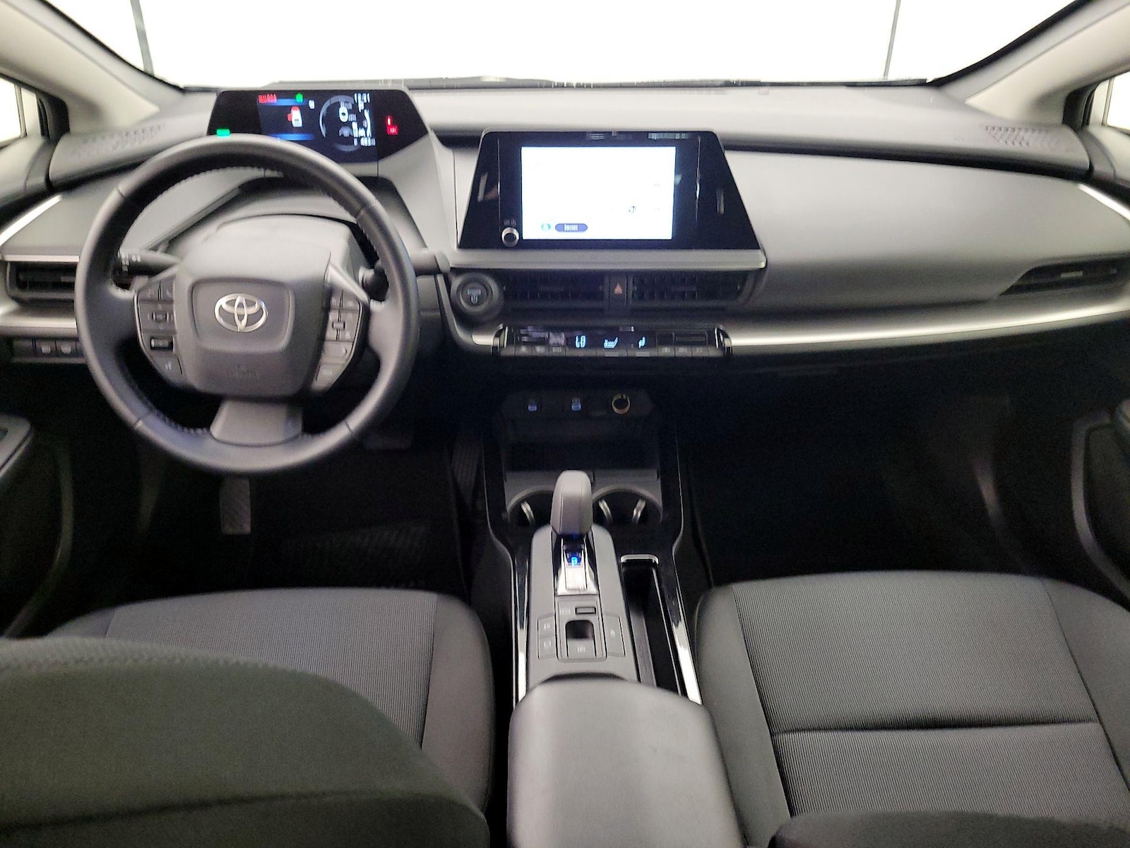 2025 Toyota Prius LE - Photo 10