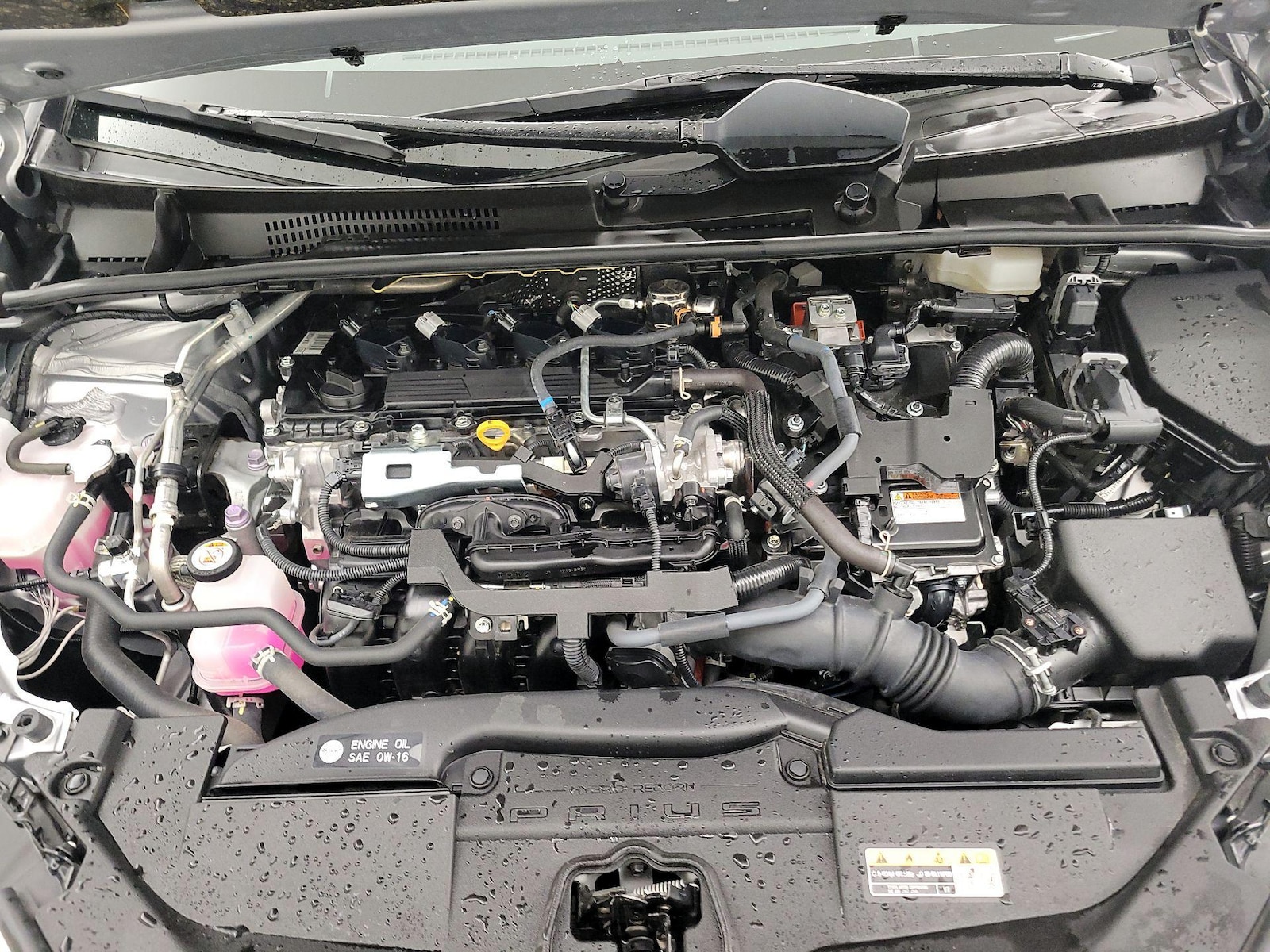 2025 Toyota Prius LE - Photo 22