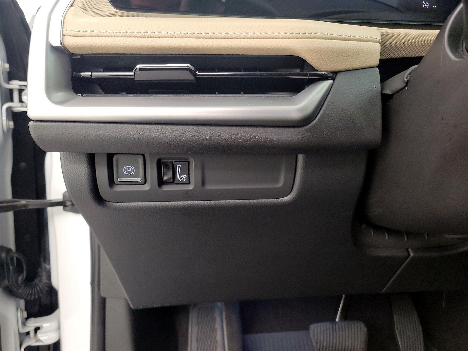 2024 Cadillac XT4 Luxury - Photo 14