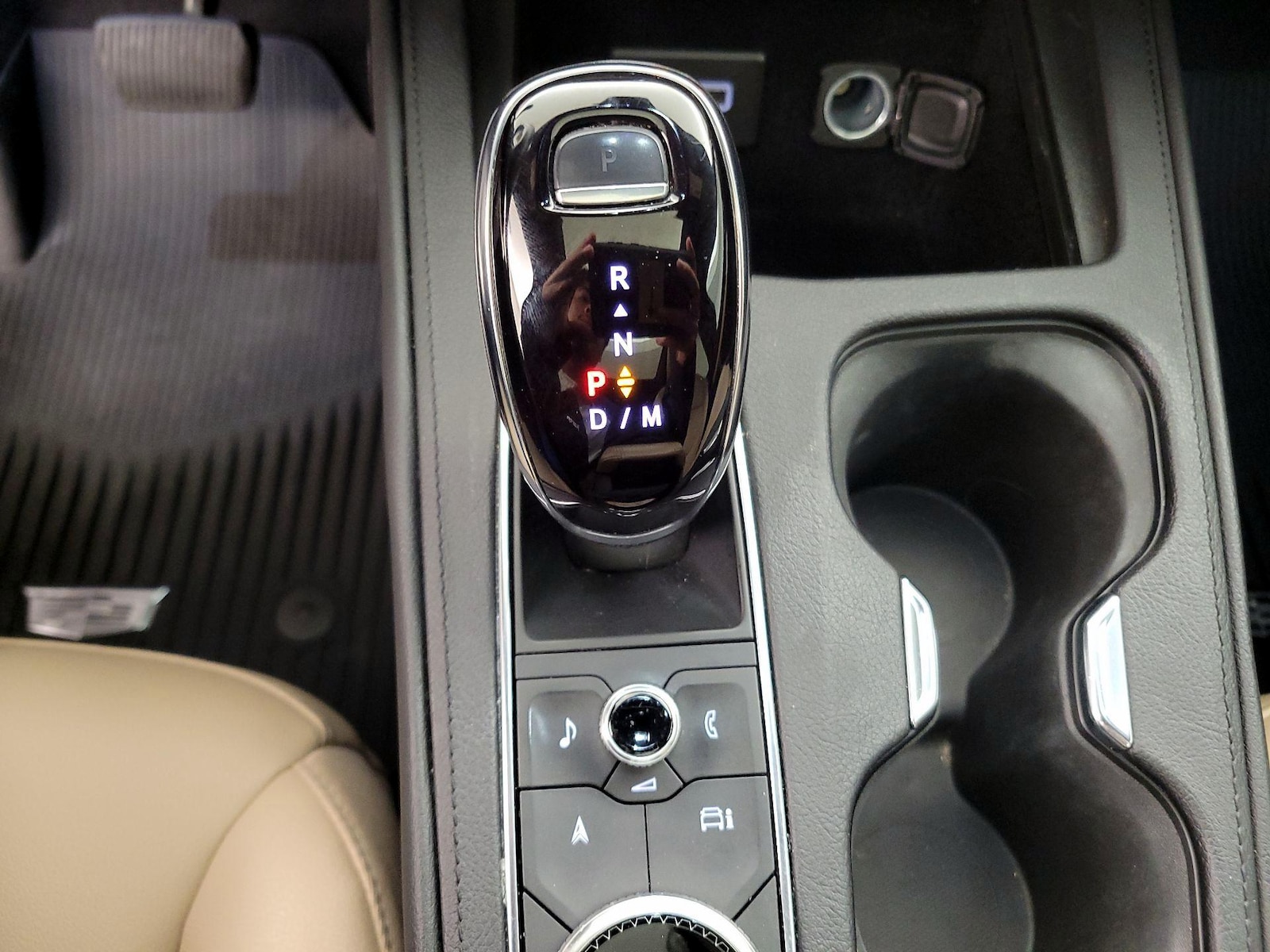 2024 Cadillac XT4 Luxury - Photo 19